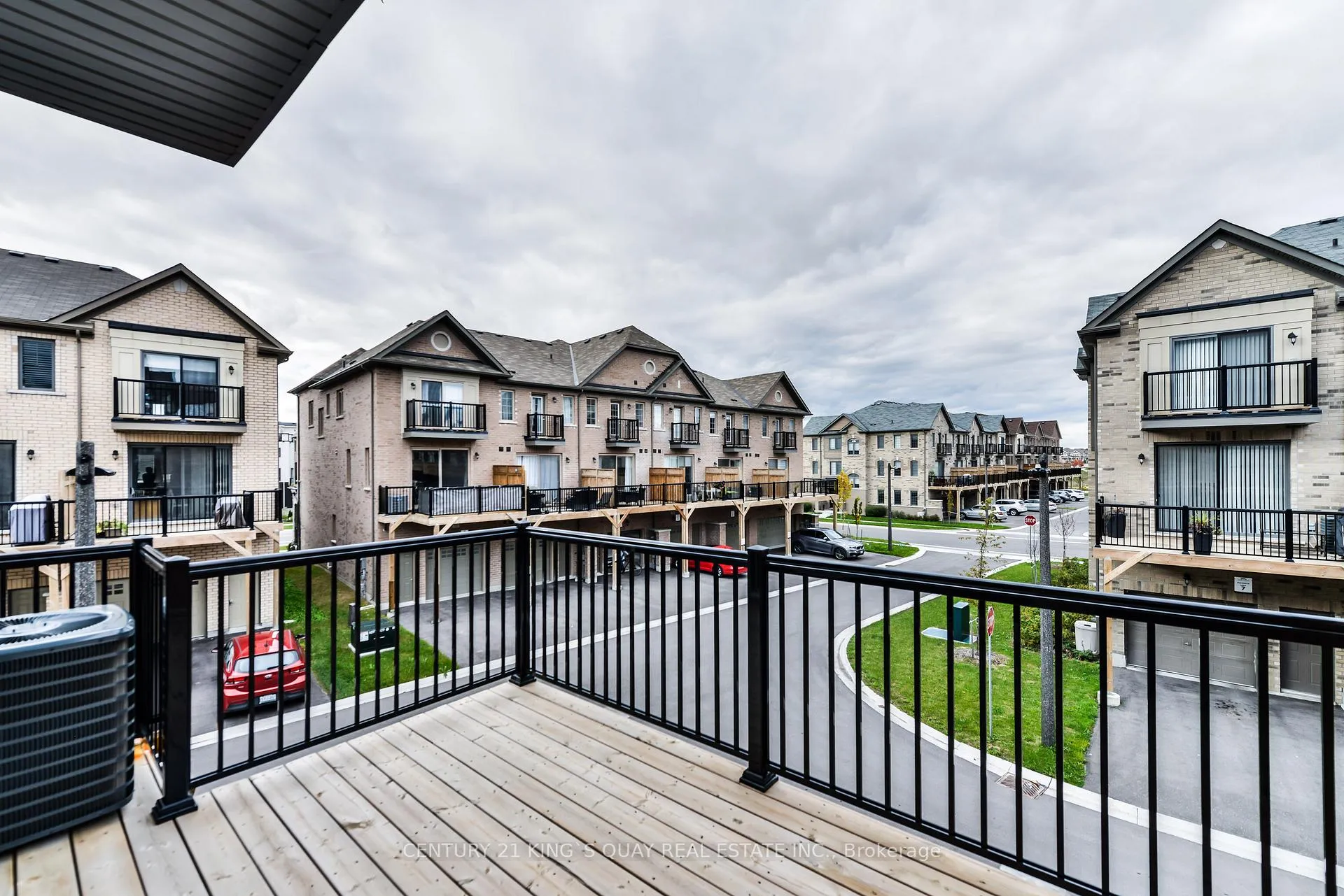 Photo 13 of 104 Frederick Wilson Avenue, Markham, Cornell — HOMEH