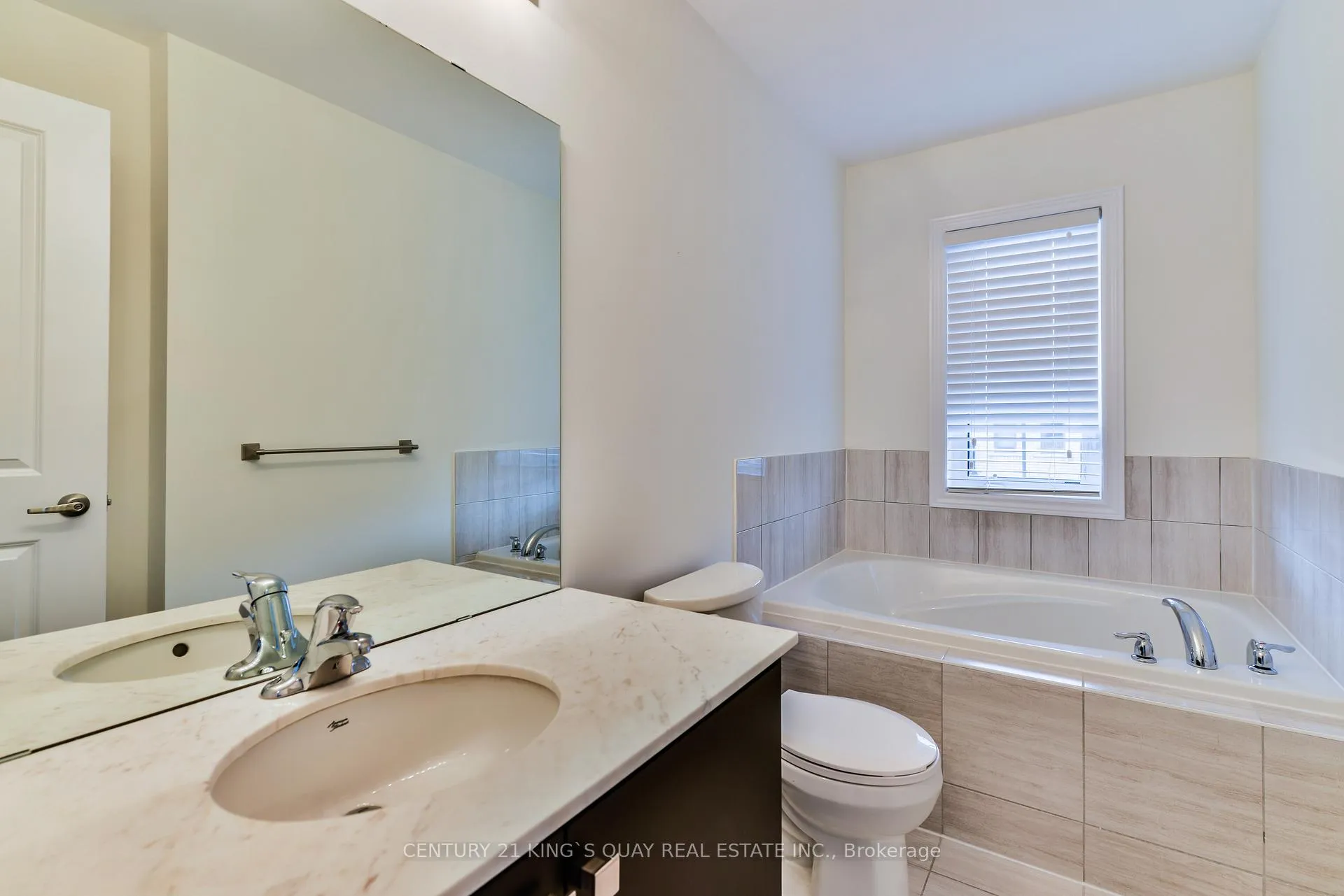 Photo 15 of 104 Frederick Wilson Avenue, Markham, Cornell — HOMEH