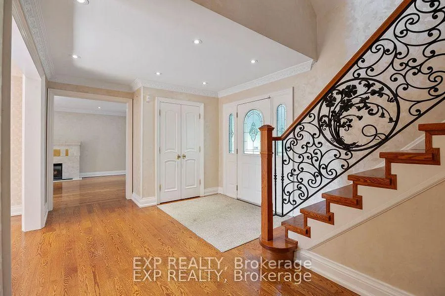 Photo 7 of 70 Hemingway Crescent, Markham, Unionville — HOMEH