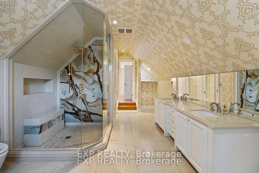 Photo 8 of 70 Hemingway Crescent, Markham, Unionville — HOMEH