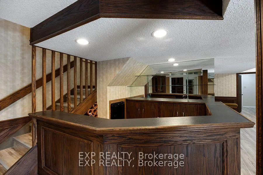 Photo 11 of 70 Hemingway Crescent, Markham, Unionville — HOMEH