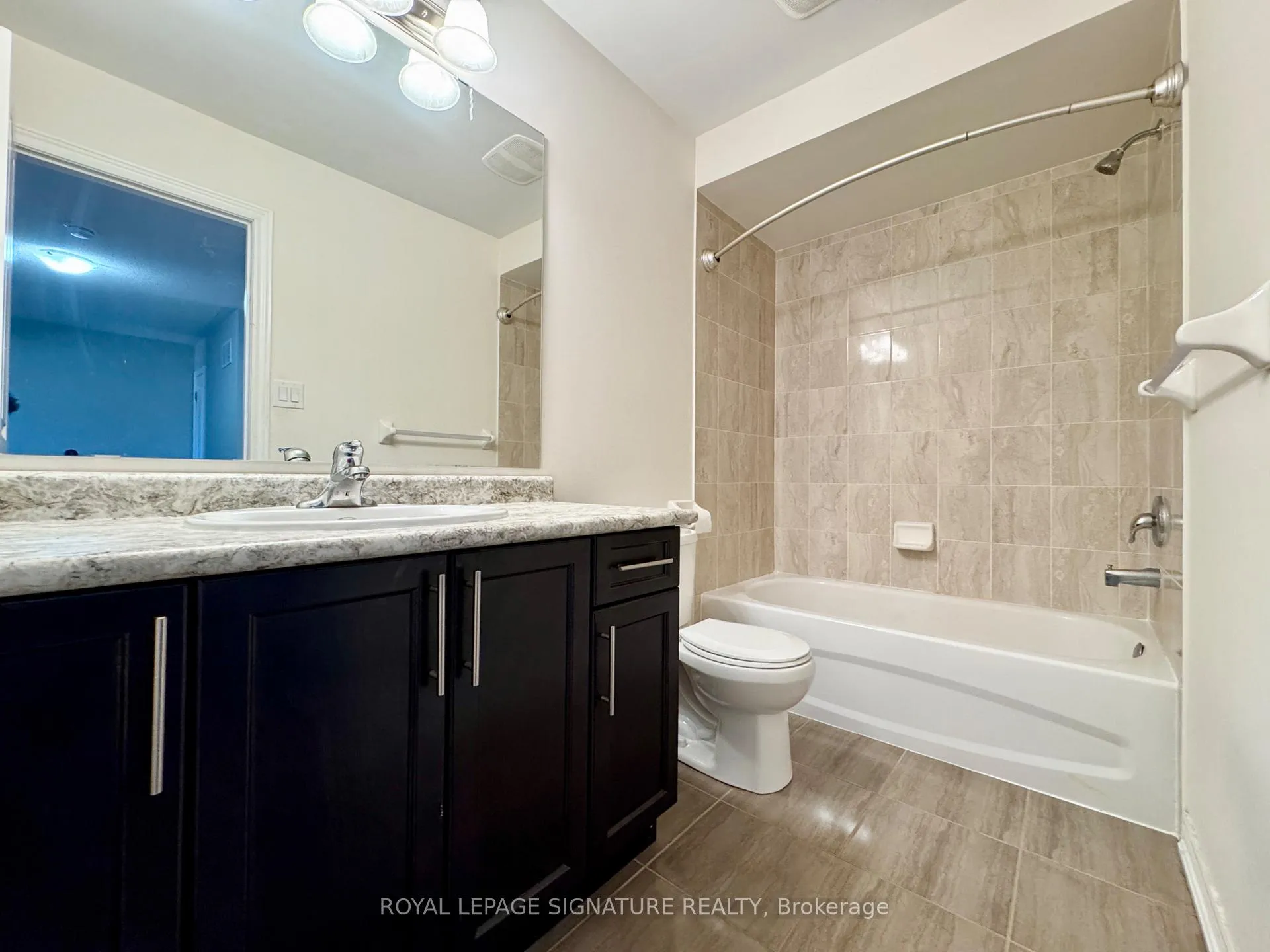 Photo 16 of 24 Diamond Jubilee Drive, Markham, Cornell — HOMEH