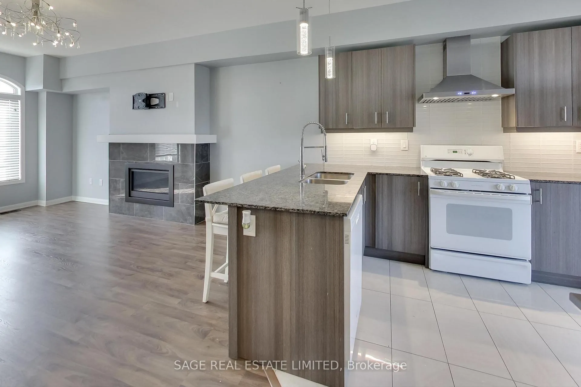 Photo 6 of 1417 Salem Road N, Ajax, Northeast Ajax — HOMEH