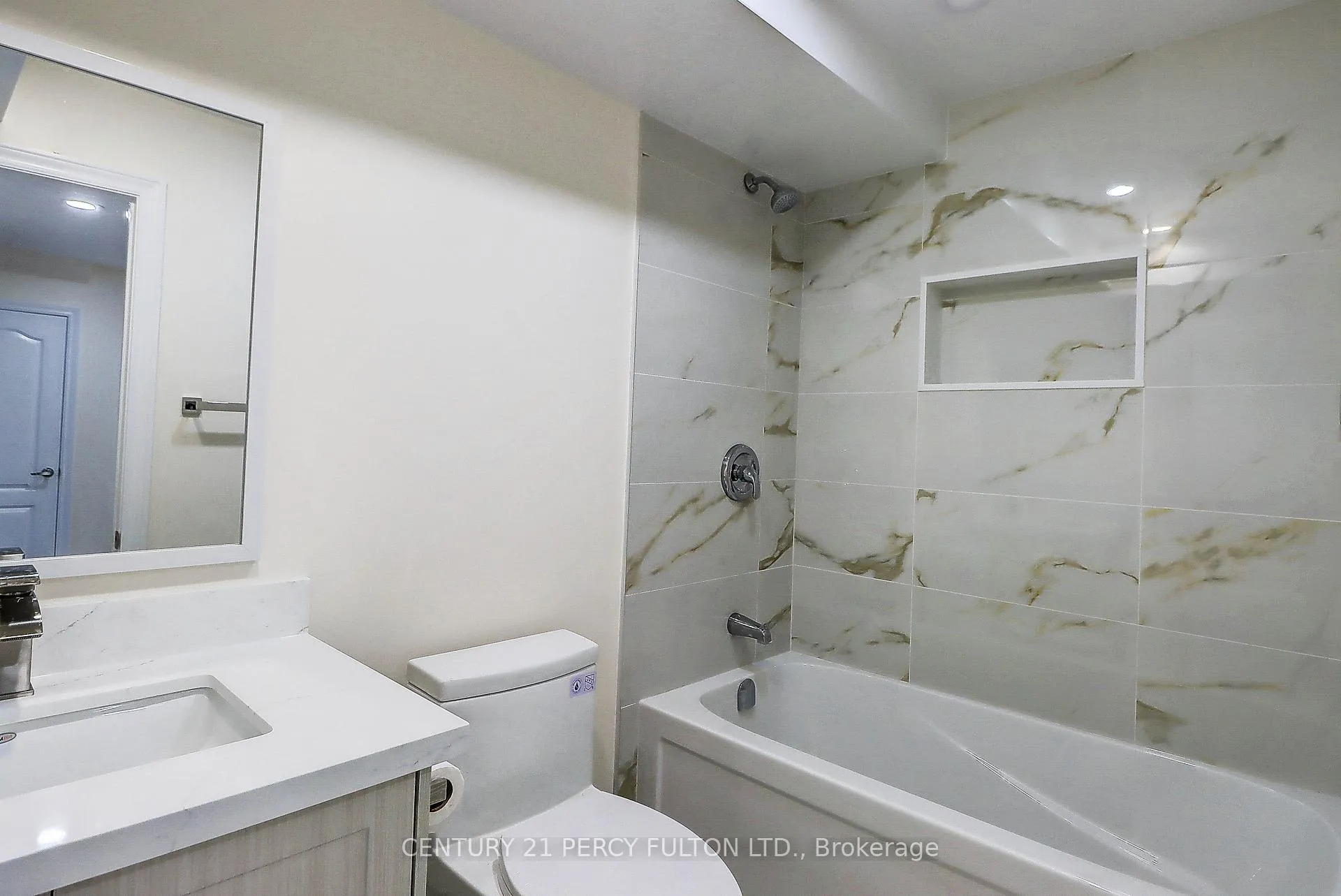 Photo 6 of Unit Bsmt, 18 Rosswell Drive, Clarington, Courtice — HOMEH