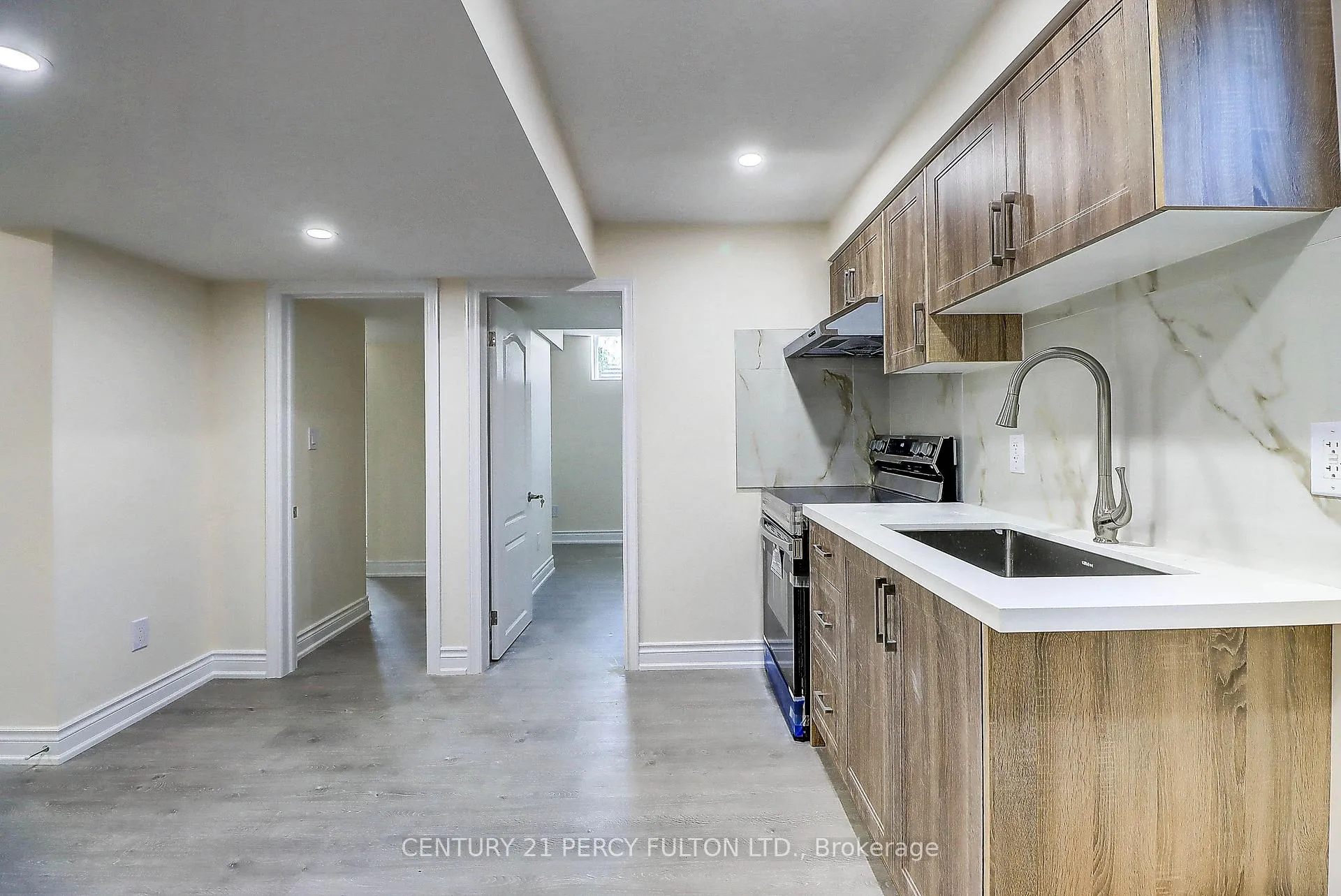Photo 7 of Unit Bsmt, 18 Rosswell Drive, Clarington, Courtice — HOMEH