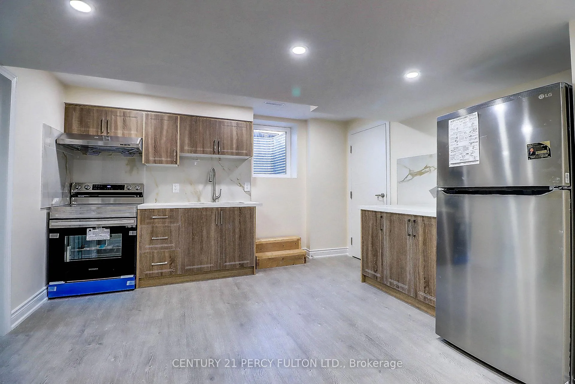 Photo 8 of Unit Bsmt, 18 Rosswell Drive, Clarington, Courtice — HOMEH