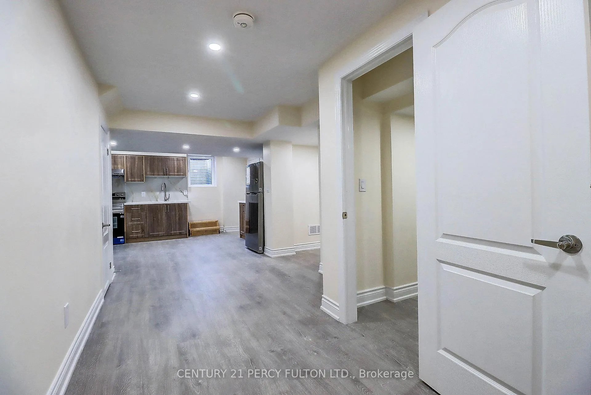 Photo 9 of Unit Bsmt, 18 Rosswell Drive, Clarington, Courtice — HOMEH