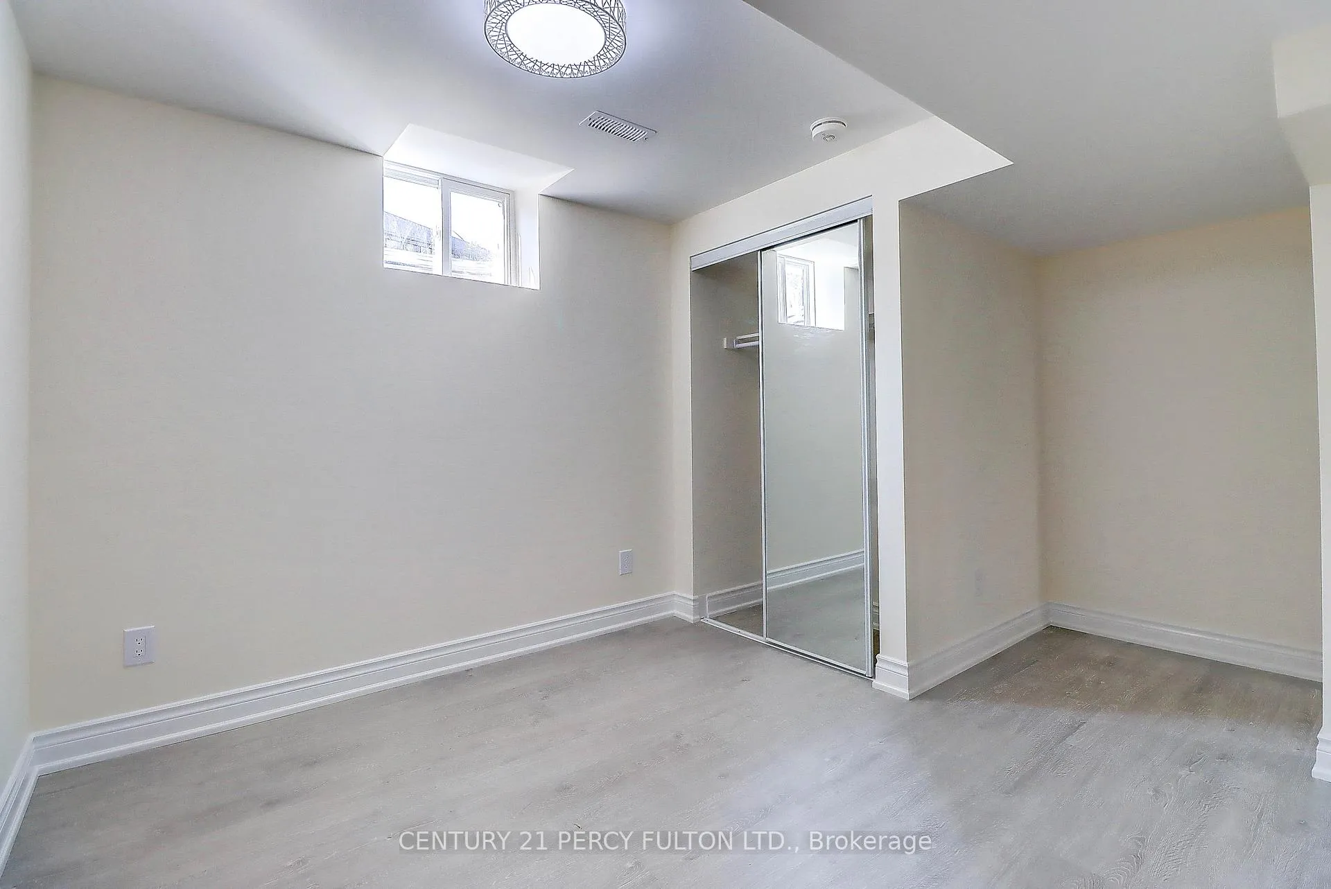 Photo 18 of Unit Bsmt, 18 Rosswell Drive, Clarington, Courtice — HOMEH