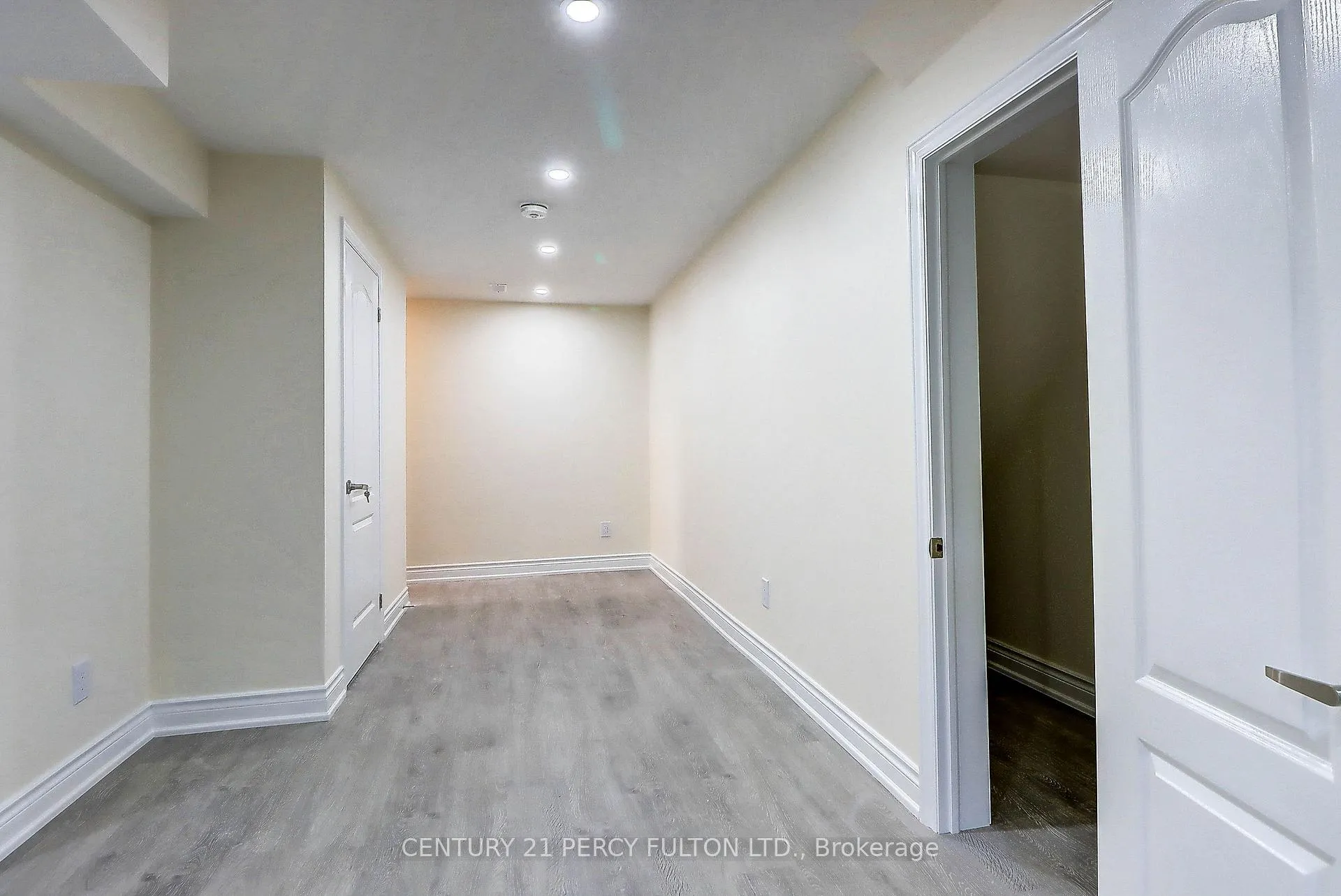 Photo 21 of Unit Bsmt, 18 Rosswell Drive, Clarington, Courtice — HOMEH