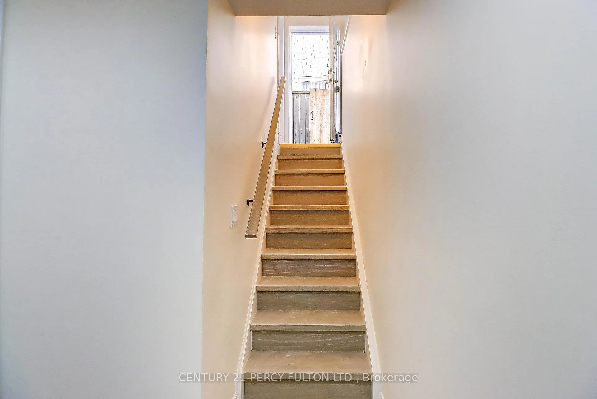 Photo 26 of Unit Bsmt, 18 Rosswell Drive, Clarington, Courtice — HOMEH