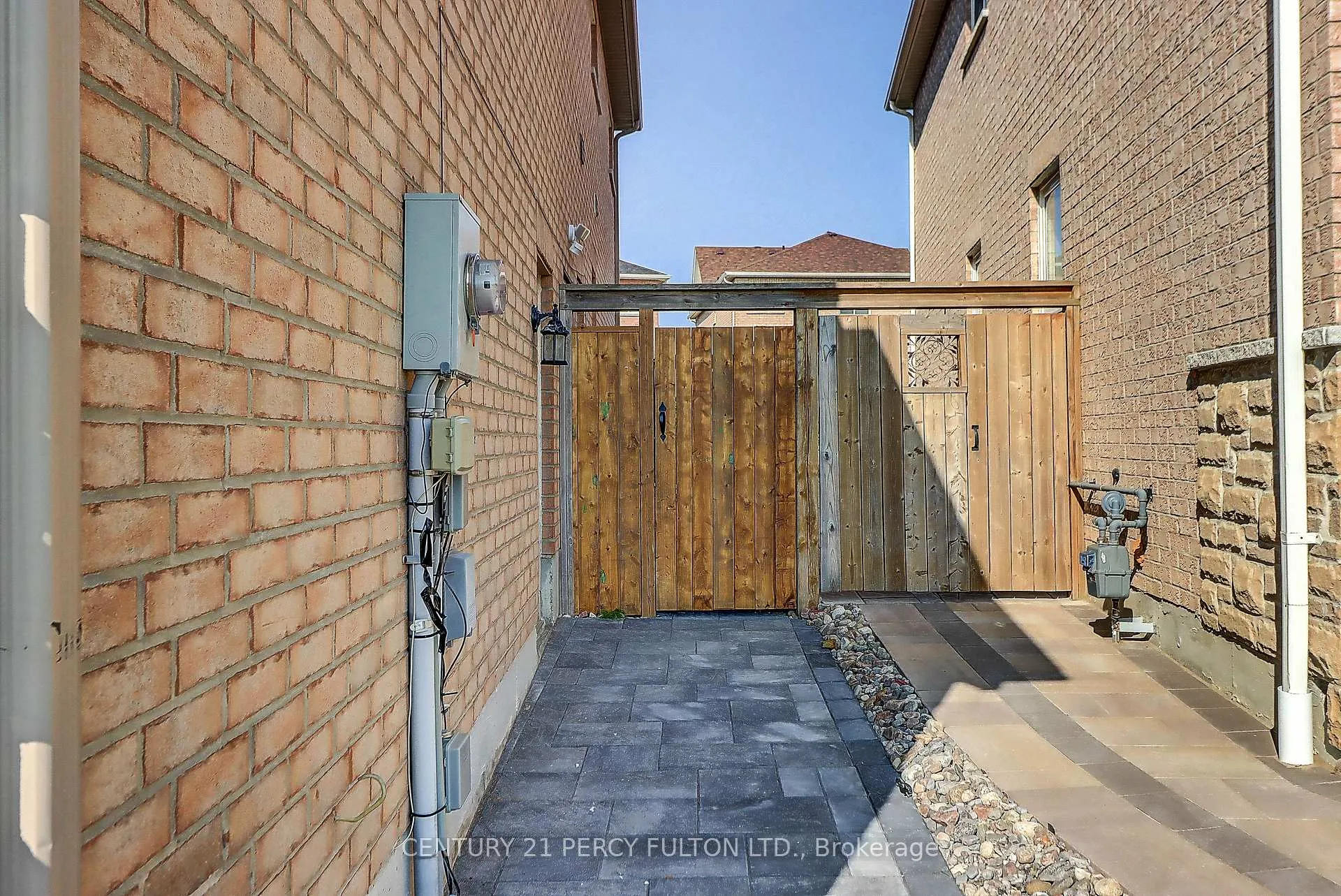 Photo 32 of Unit Bsmt, 18 Rosswell Drive, Clarington, Courtice — HOMEH