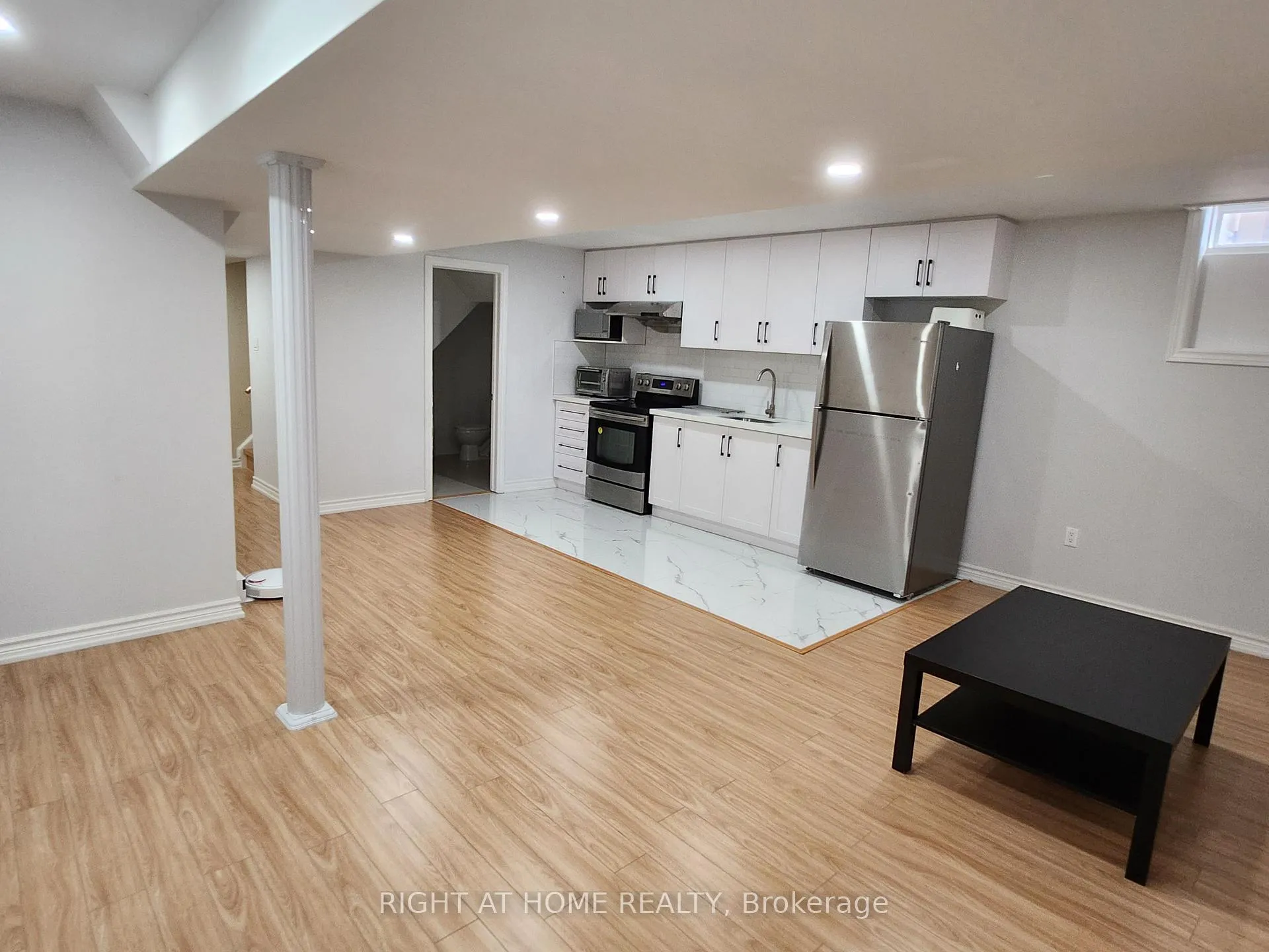 Photo 9 of 63 James Parrott Avenue, Markham, Wismer — HOMEH