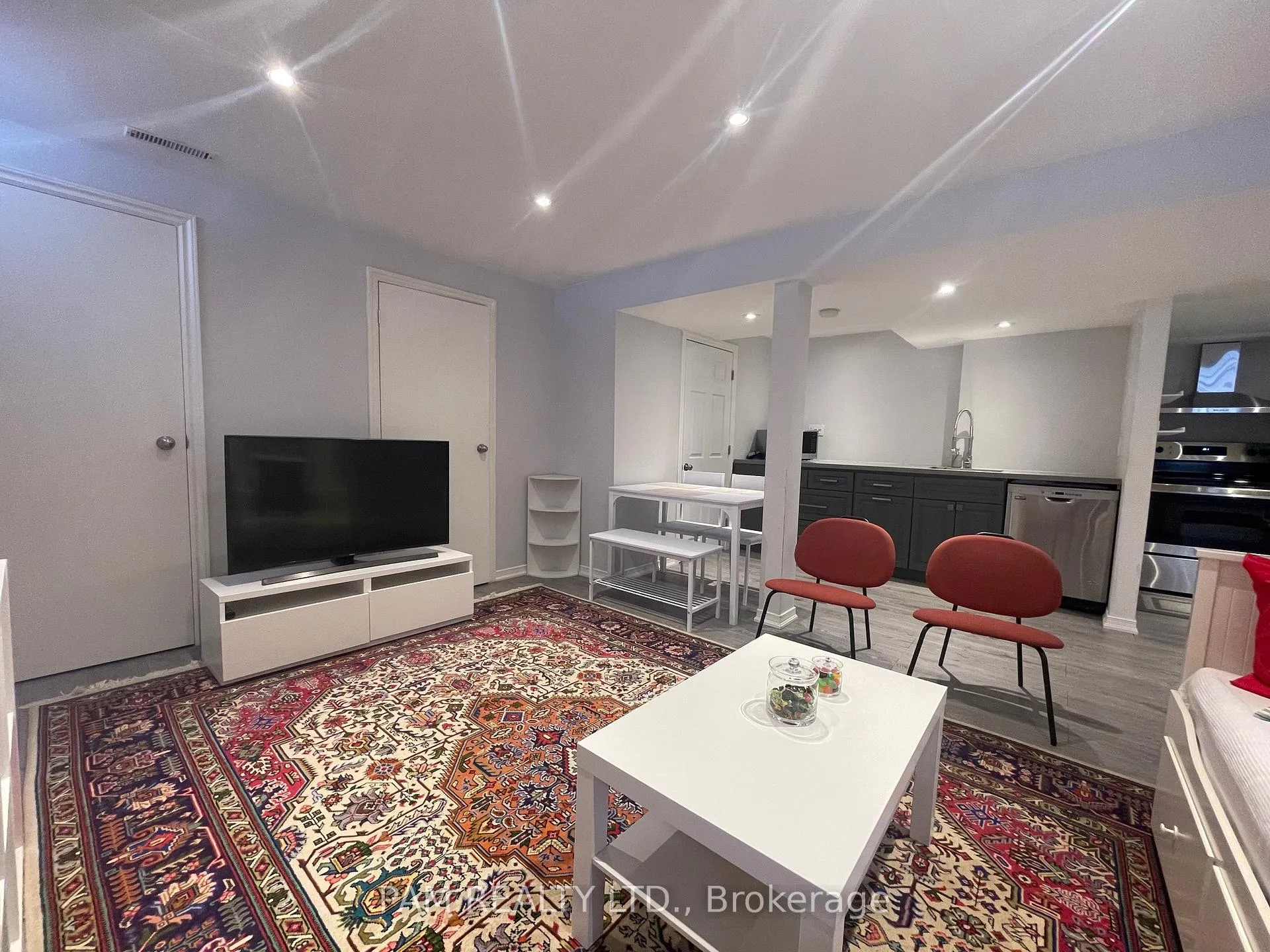 Photo 8 of Unit Basement, 23 Rockford Court, Vaughan, Crestwood-Springfarm-Yorkhill — HOMEH