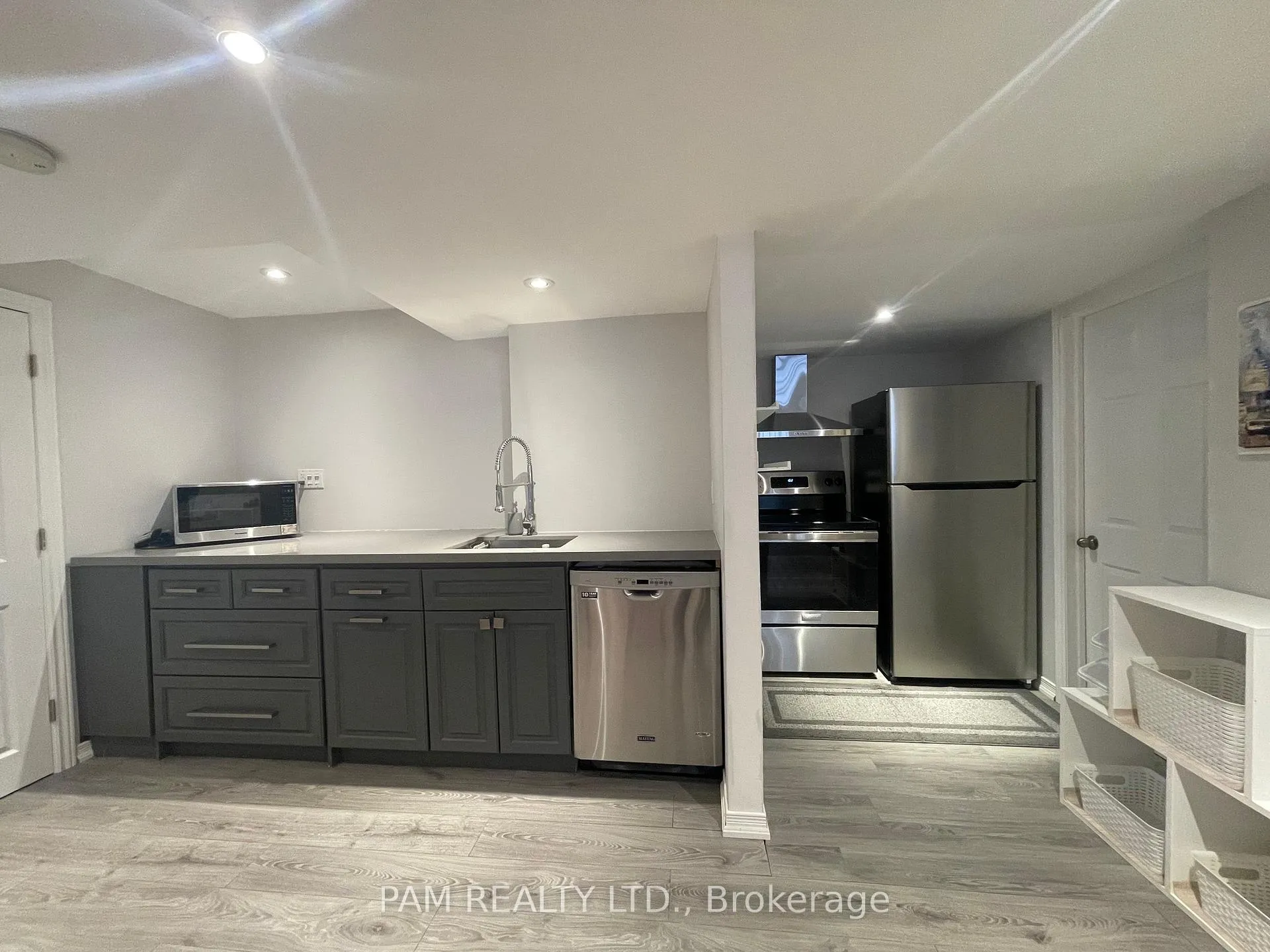 Photo 9 of Unit Basement, 23 Rockford Court, Vaughan, Crestwood-Springfarm-Yorkhill — HOMEH