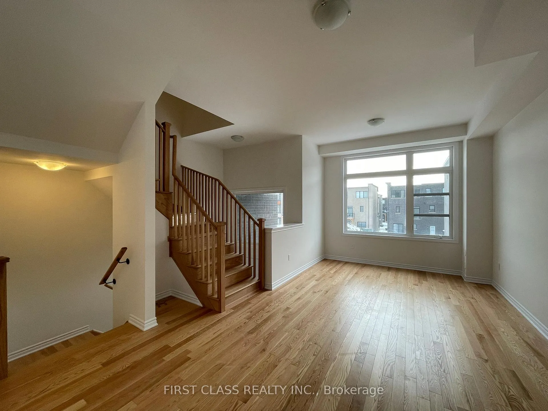 Photo 6 of 73 Paradox Street, Vaughan, Kleinburg — HOMEH