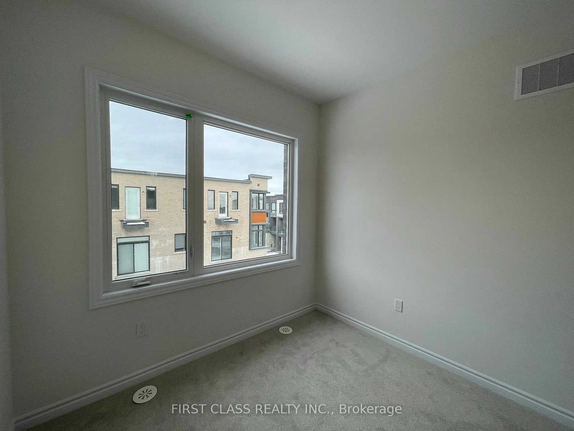 Photo 19 of 73 Paradox Street, Vaughan, Kleinburg — HOMEH