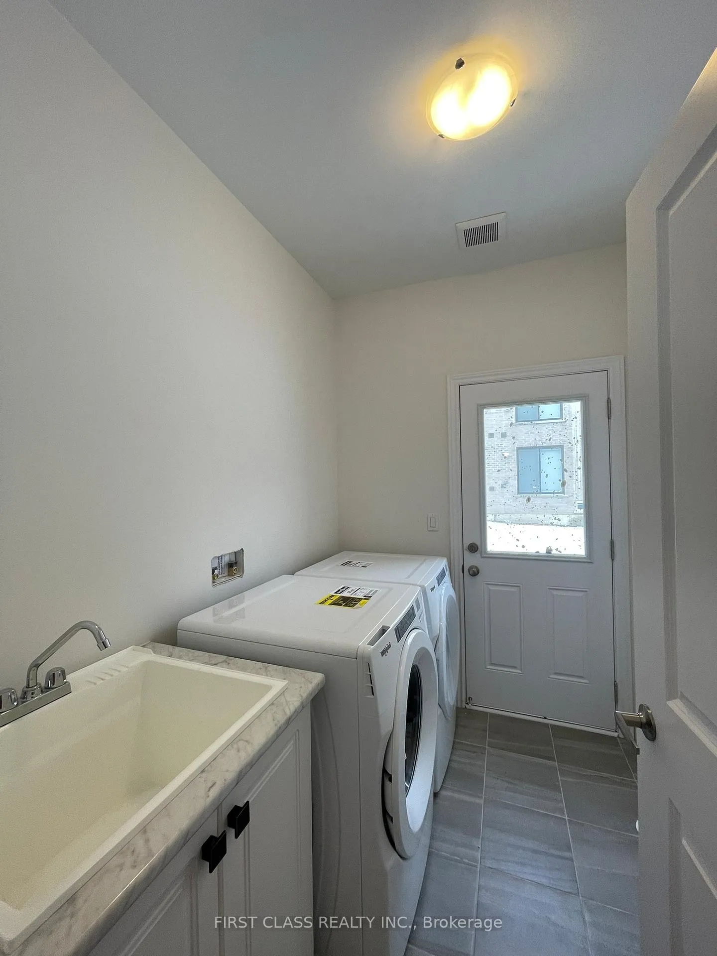 Photo 29 of 73 Paradox Street, Vaughan, Kleinburg — HOMEH