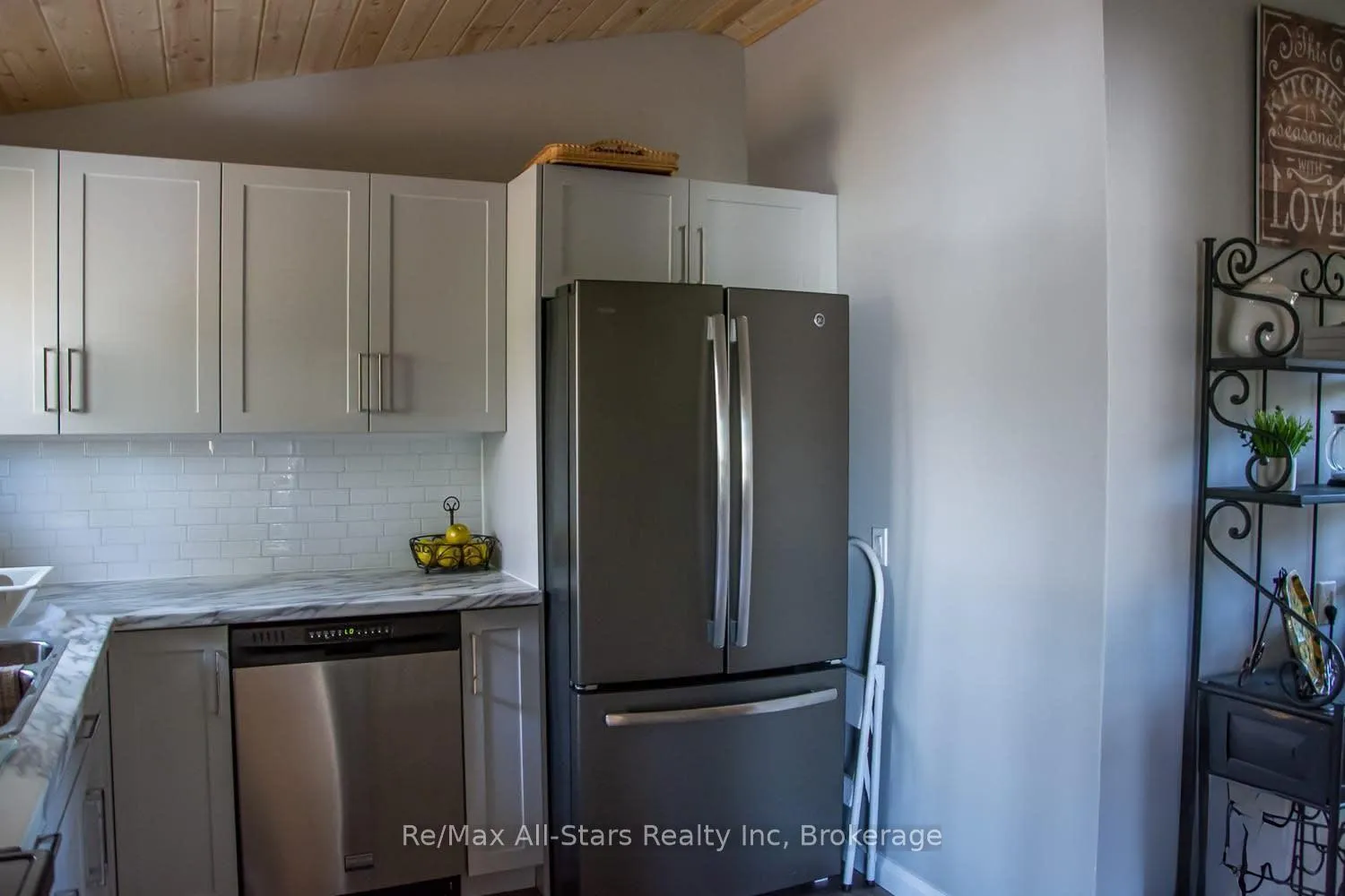 Photo 15 of 1022 Asbury Lane, Algonquin Highlands, Sherborne — HOMEH