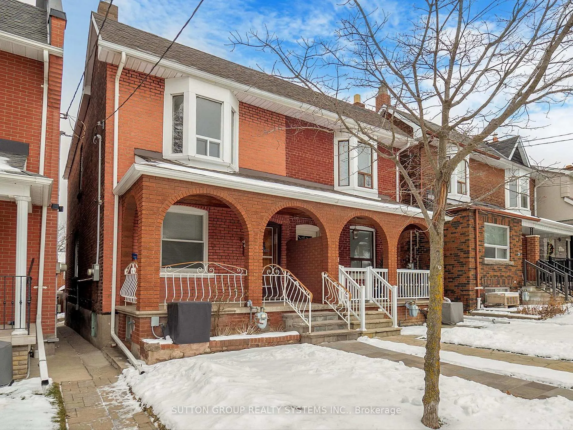 Front of 35 Day Avenue