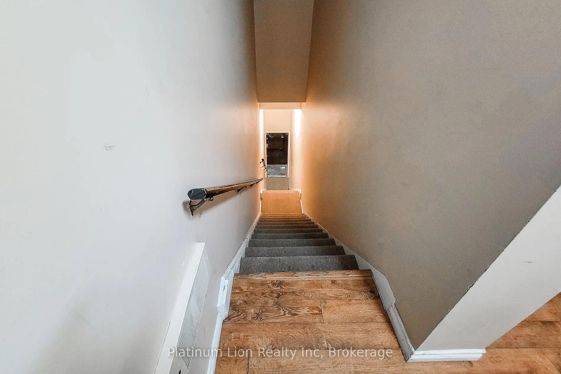 Photo 2 of Unit 3, 223 King Street E, Hamilton, Beasley — HOMEH