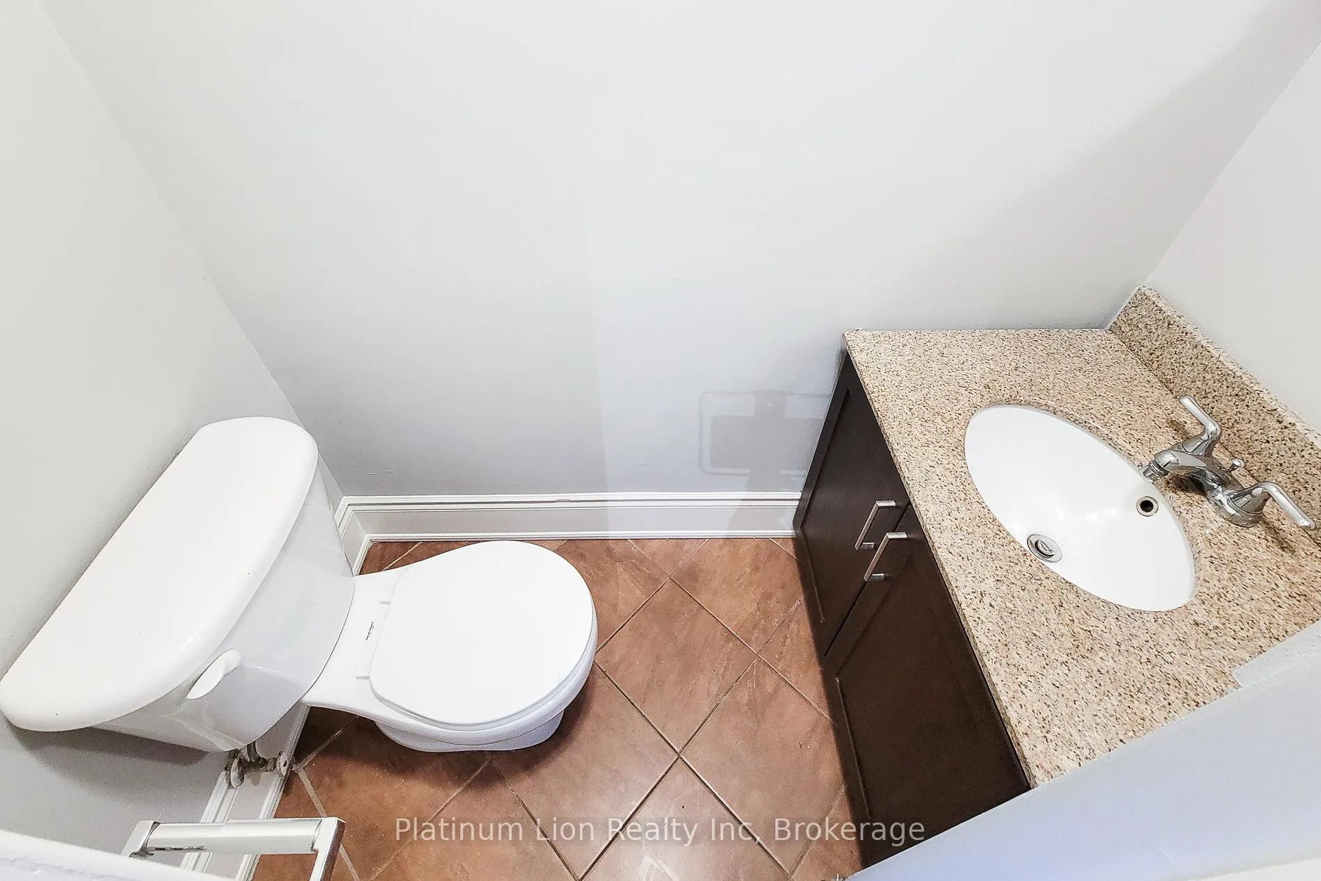 Photo 8 of Unit 3, 223 King Street E, Hamilton, Beasley — HOMEH