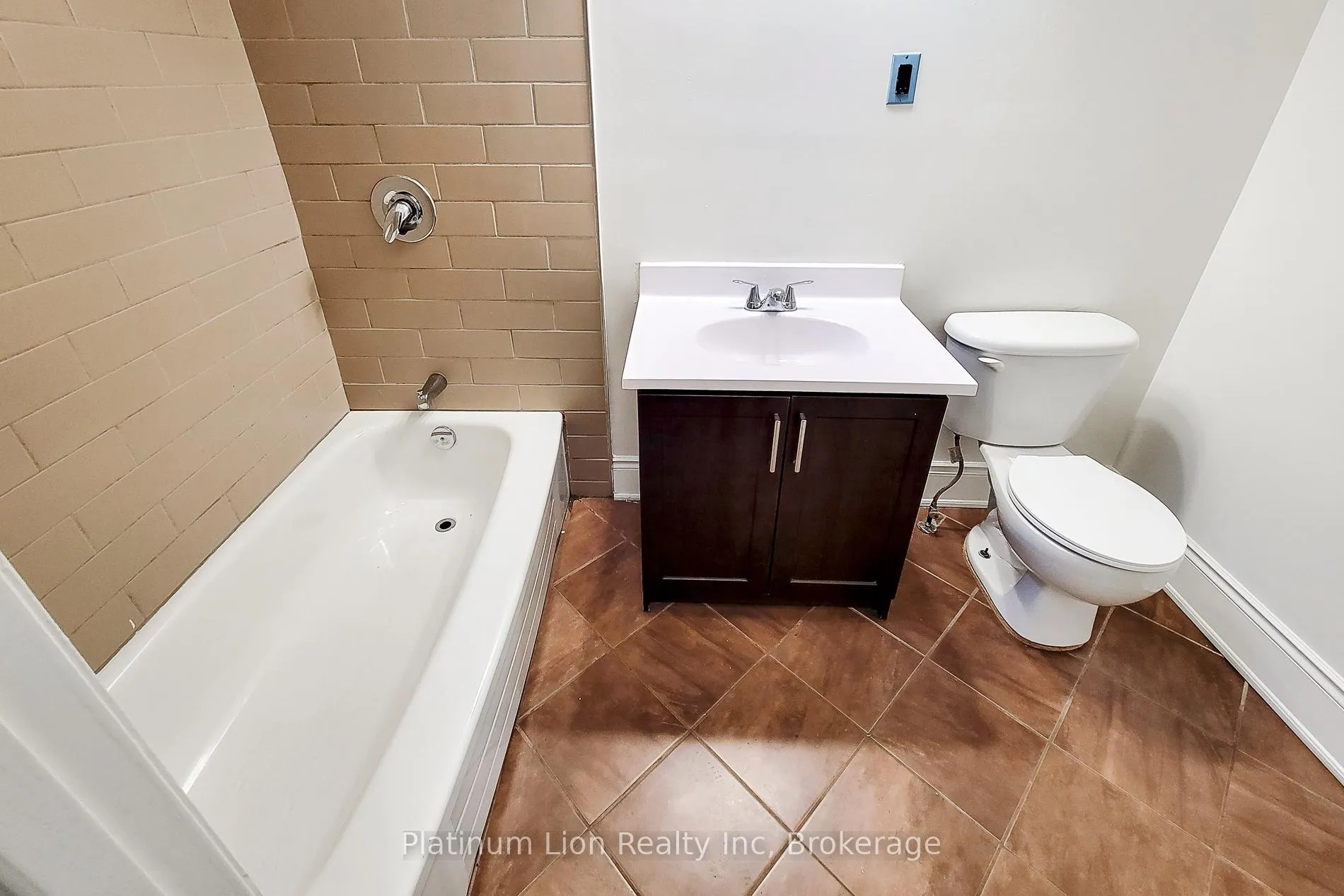 Photo 23 of Unit 3, 223 King Street E, Hamilton, Beasley — HOMEH