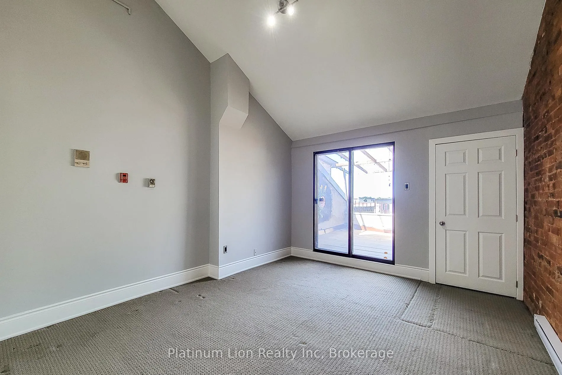 Photo 30 of Unit 3, 223 King Street E, Hamilton, Beasley — HOMEH