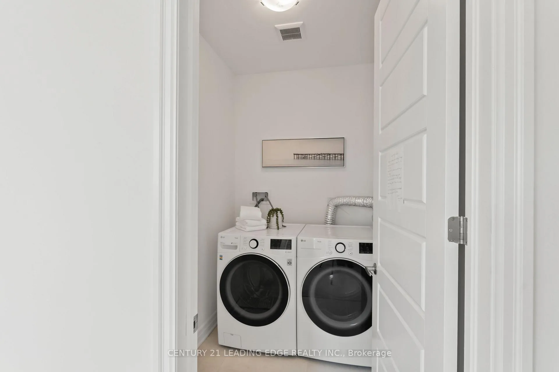 Photo 22 of 43 William Nador Street, Kitchener — HOMEH