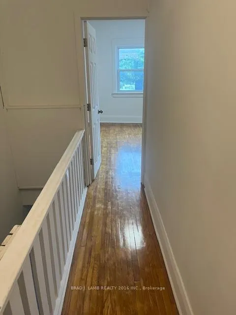 Photo 4 of Unit Upper, 1033 Kingston Road, Toronto, The Beaches — HOMEH