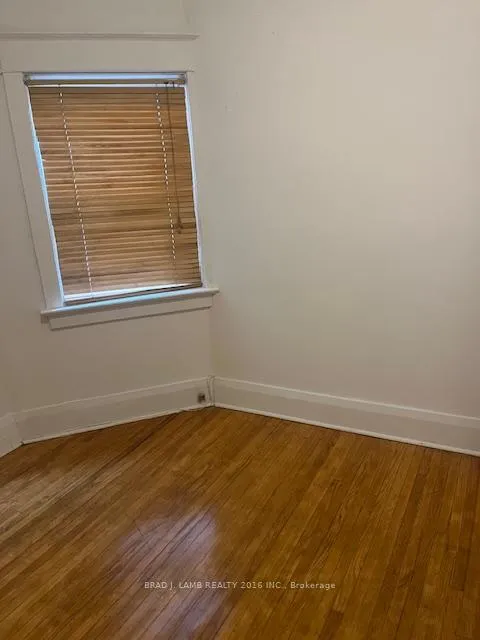 Photo 5 of Unit Upper, 1033 Kingston Road, Toronto, The Beaches — HOMEH