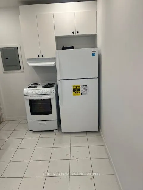 Photo 7 of Unit Upper, 1033 Kingston Road, Toronto, The Beaches — HOMEH