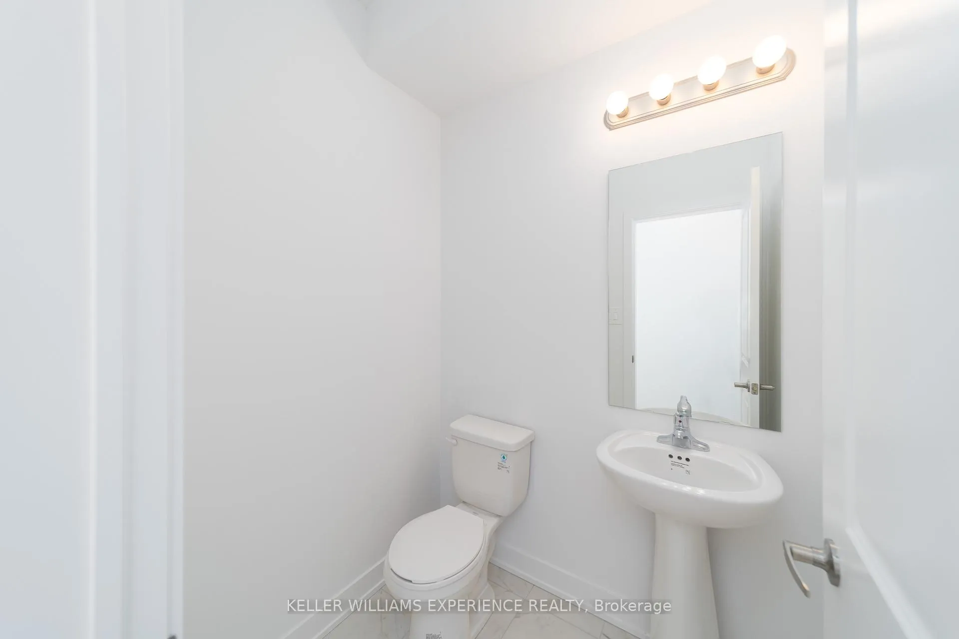 Photo 8 of 23 Evergreen Terrace, Barrie, Painswick South — HOMEH