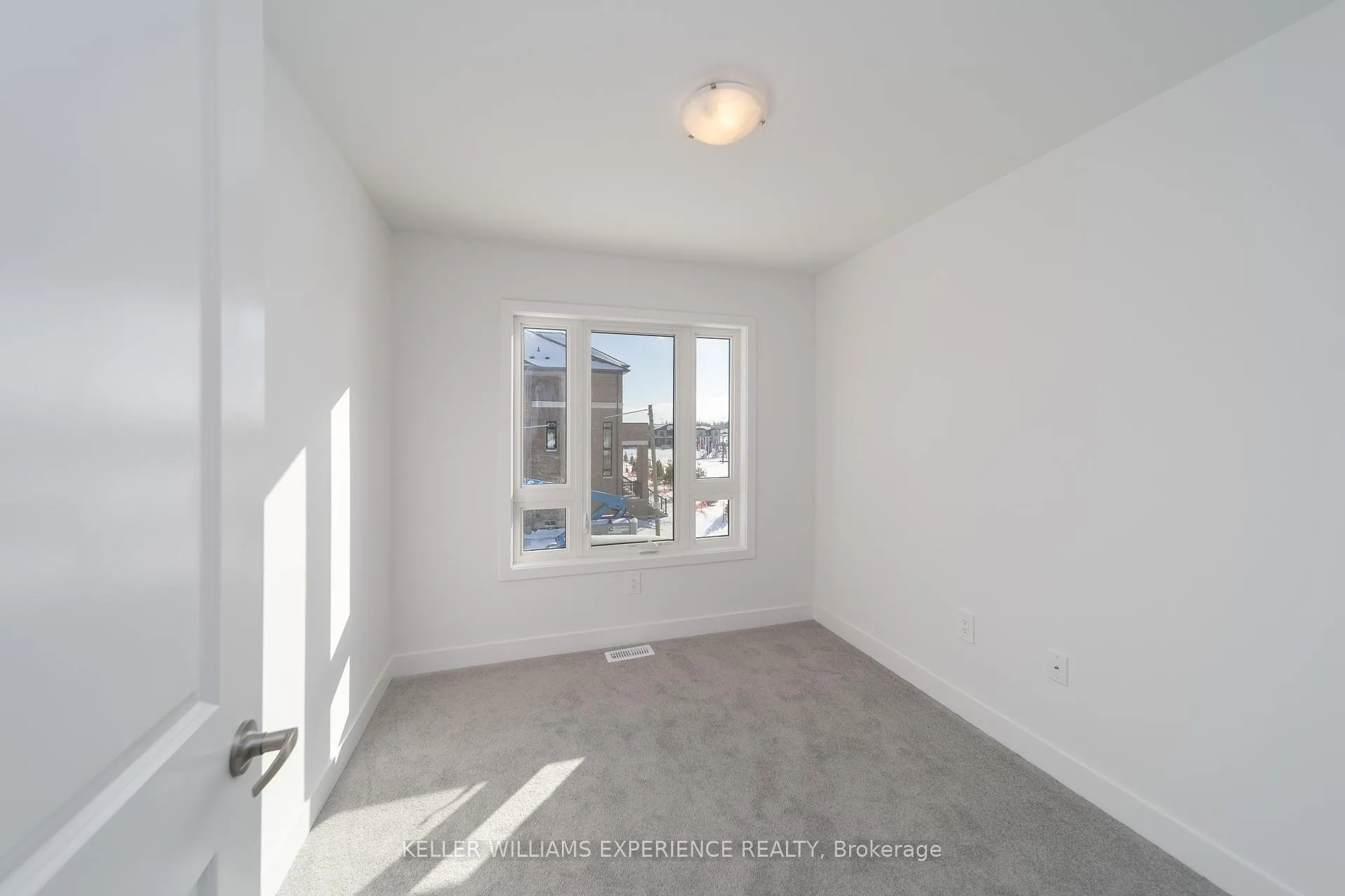 Photo 9 of 23 Evergreen Terrace, Barrie, Painswick South — HOMEH