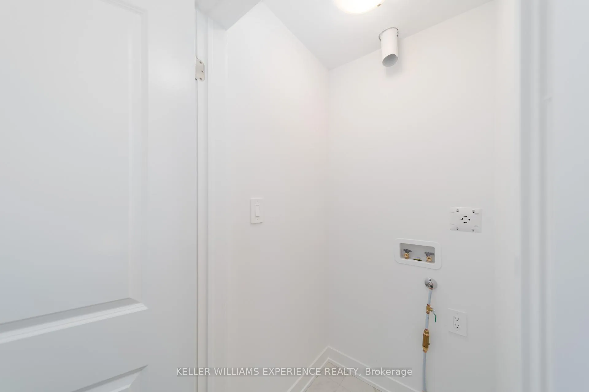 Photo 14 of 23 Evergreen Terrace, Barrie, Painswick South — HOMEH