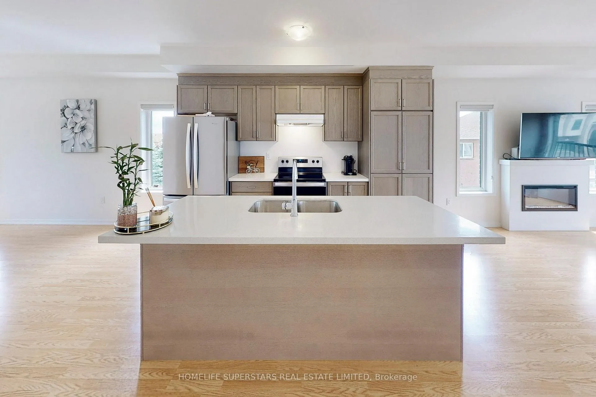 Photo 9 of 154 Landsbridge Street, Caledon, Bolton East — HOMEH