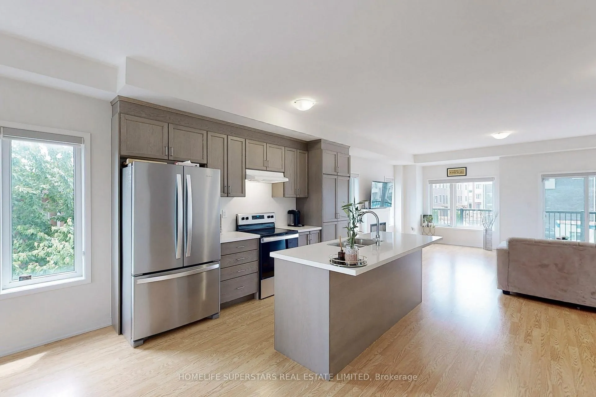 Photo 10 of 154 Landsbridge Street, Caledon, Bolton East — HOMEH