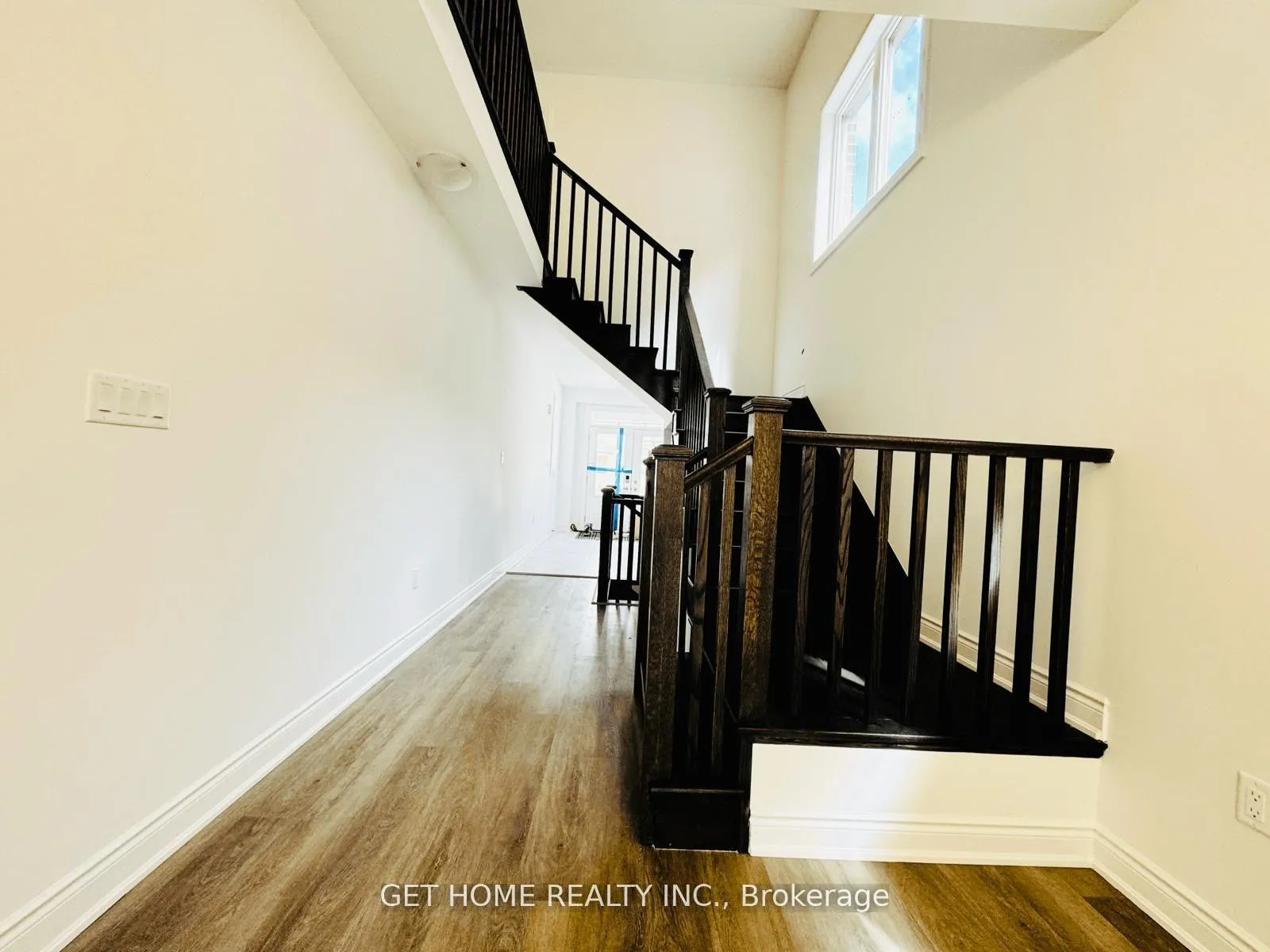 Photo 7 of 2881 Foxden Square, Pickering, Rural Pickering — HOMEH