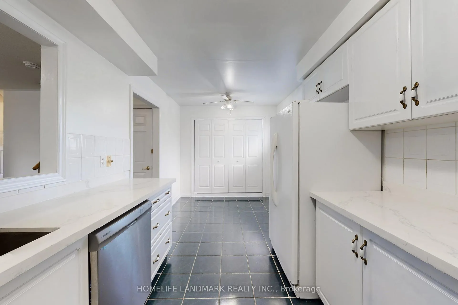 Photo 14 of 108 Sunway Square, Markham, Raymerville — HOMEH