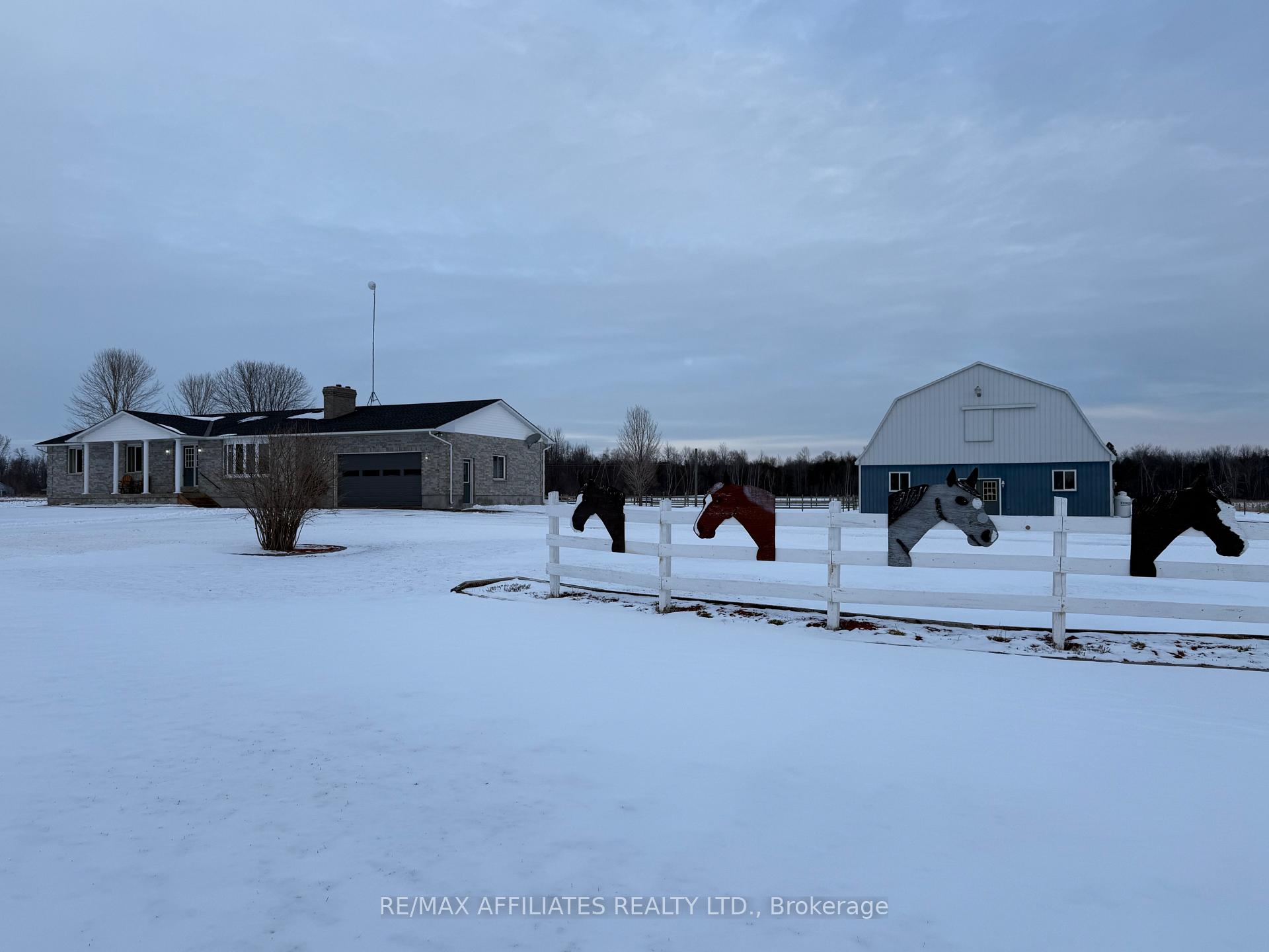 Photo 2 of 3611 Weir Road, Edwardsburgh/Cardinal, Edwardsburgh/Cardinal Twp — HOMEH