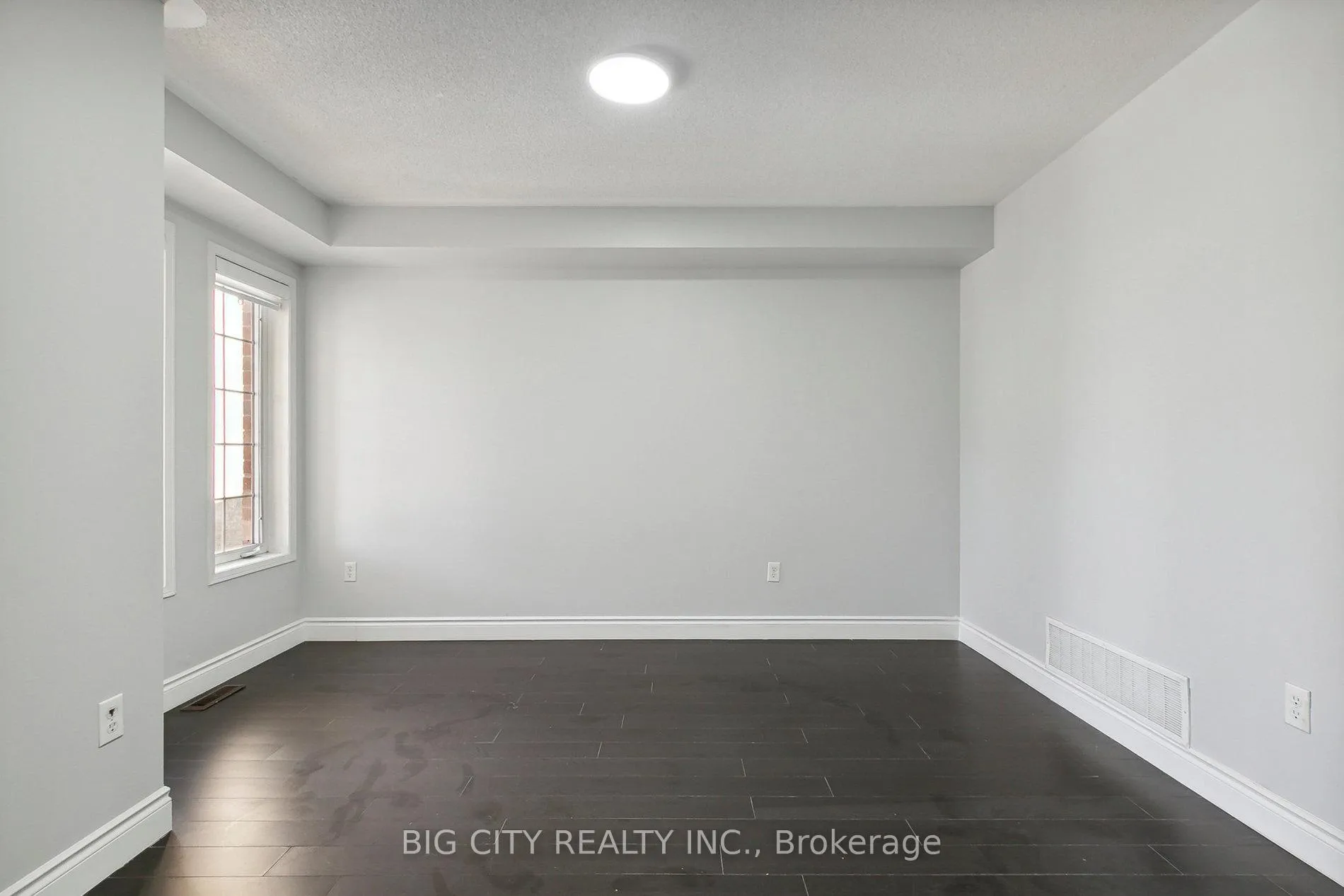 Photo 3 of Unit Upper, 27 Angier Crescent, Ajax, South East — HOMEH