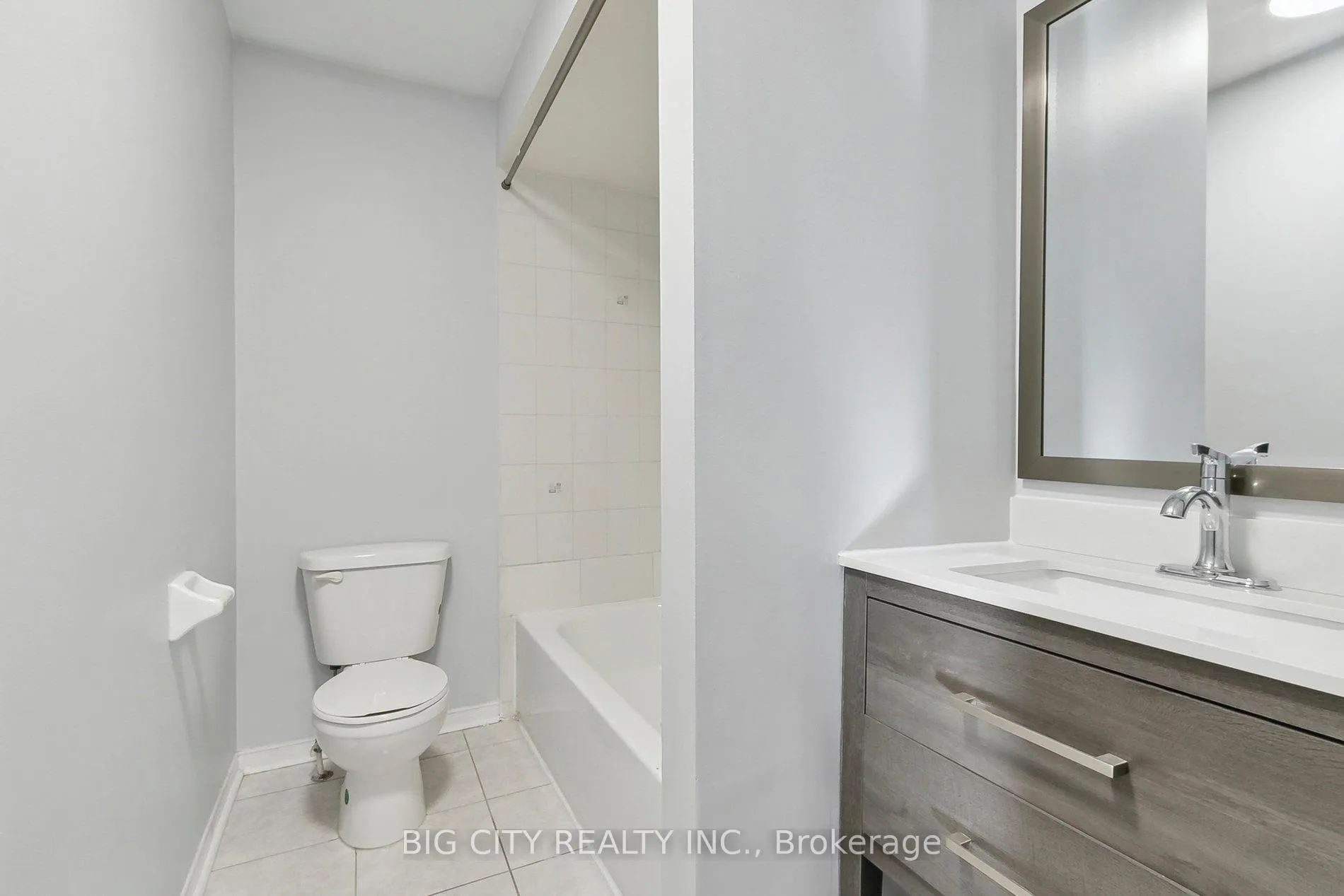 Photo 23 of Unit Upper, 27 Angier Crescent, Ajax, South East — HOMEH