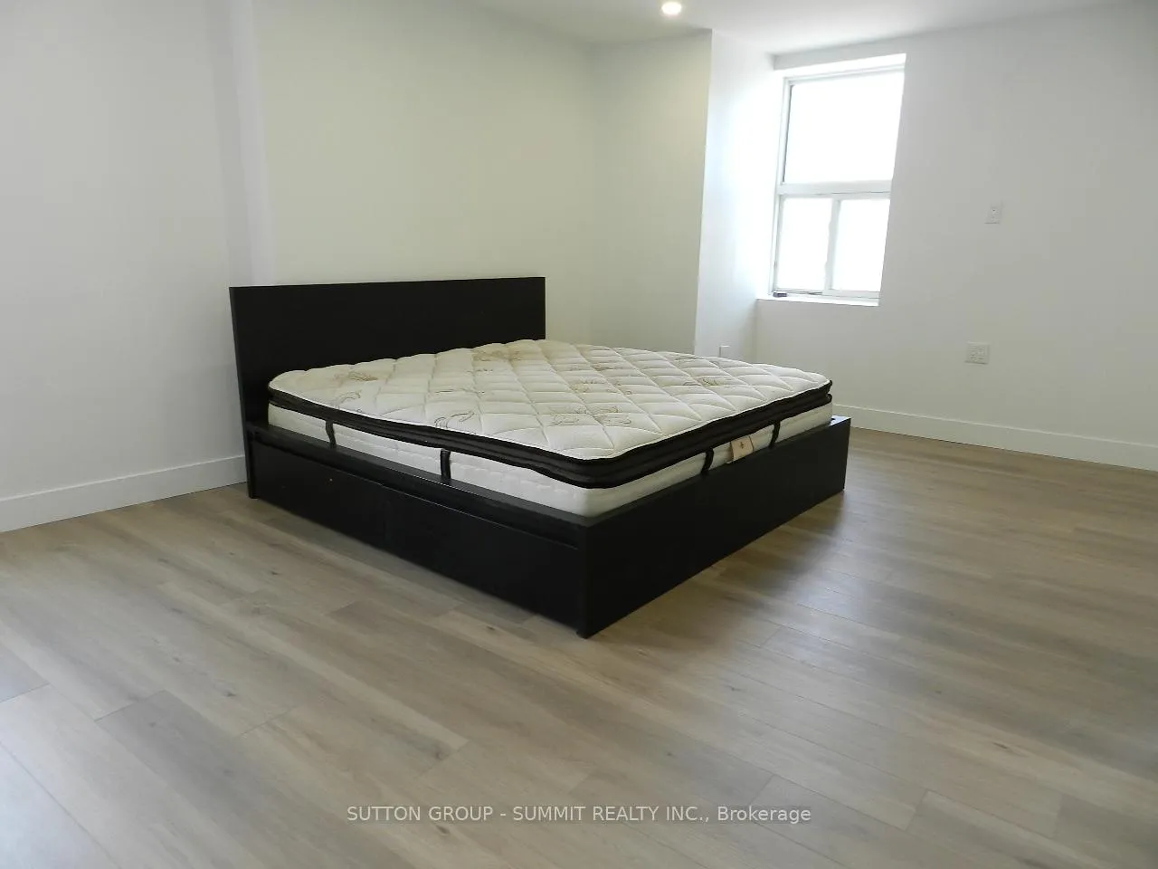 Photo 16 of Unit 2/F, 577 Gerrard Street, Toronto, North Riverdale — HOMEH