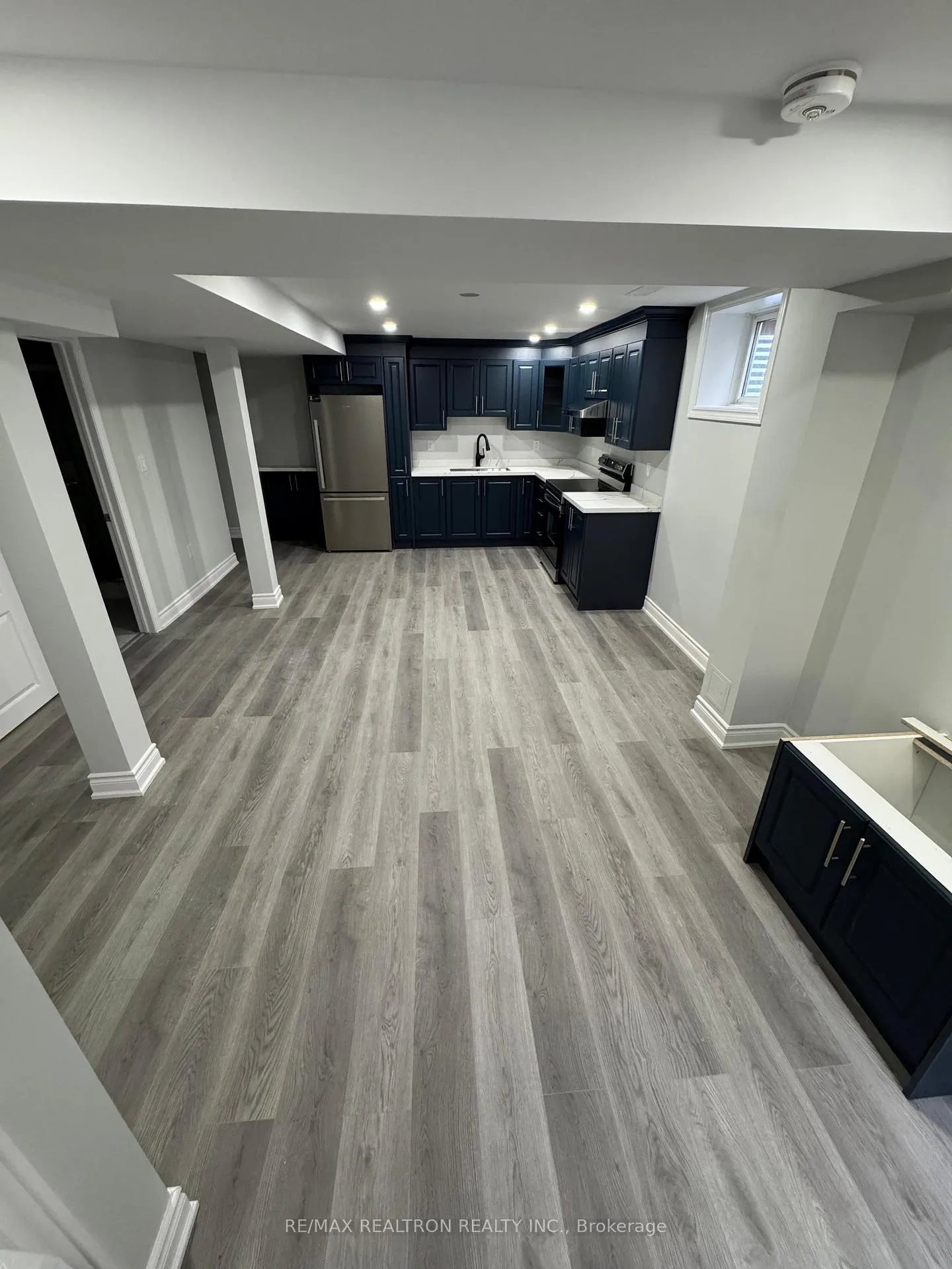 Photo 4 of 1506 Silver Spruce Drive, Pickering, Liverpool — HOMEH