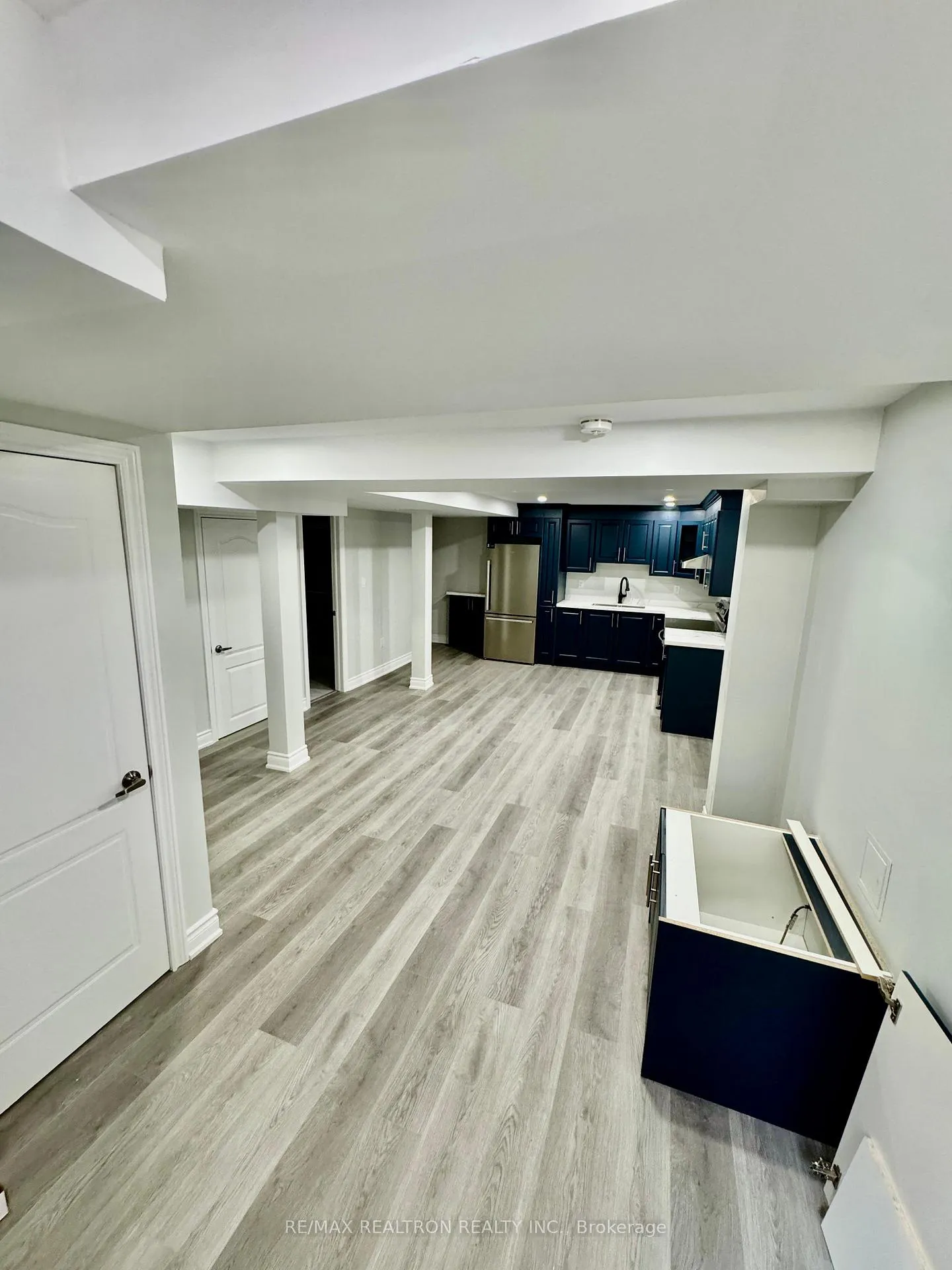 Photo 5 of 1506 Silver Spruce Drive, Pickering, Liverpool — HOMEH
