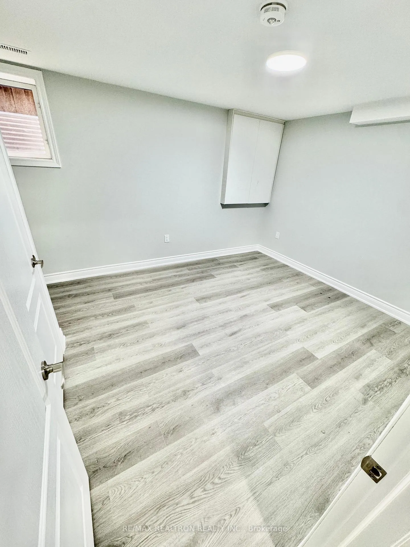 Photo 6 of 1506 Silver Spruce Drive, Pickering, Liverpool — HOMEH