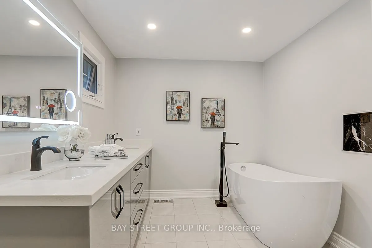 Photo 14 of 46 Harvest Moon Drive, Markham, Milliken Mills West — HOMEH