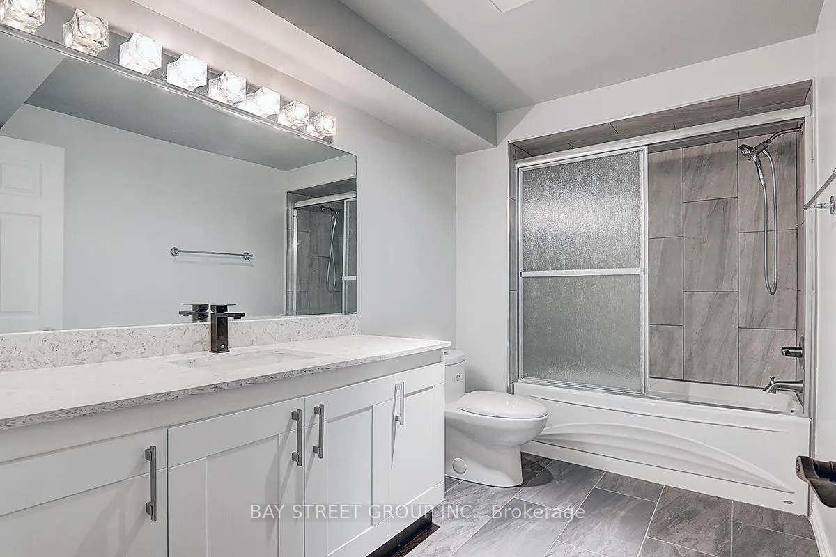 Photo 24 of 46 Harvest Moon Drive, Markham, Milliken Mills West — HOMEH