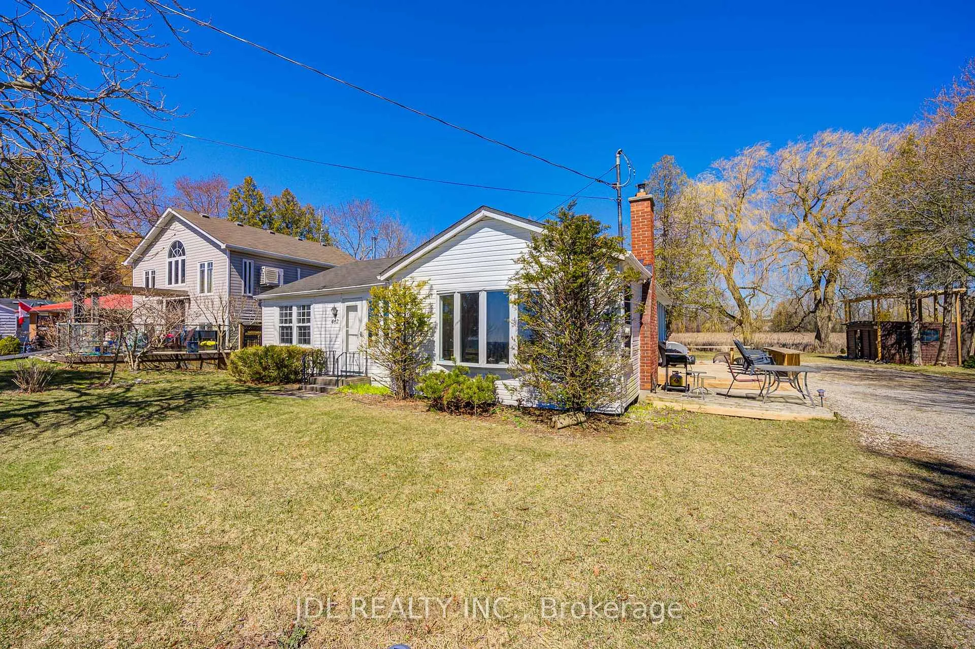 Photo 3 of 462 Crystal Beach Boulevard, Whitby, Whitby Industrial — HOMEH
