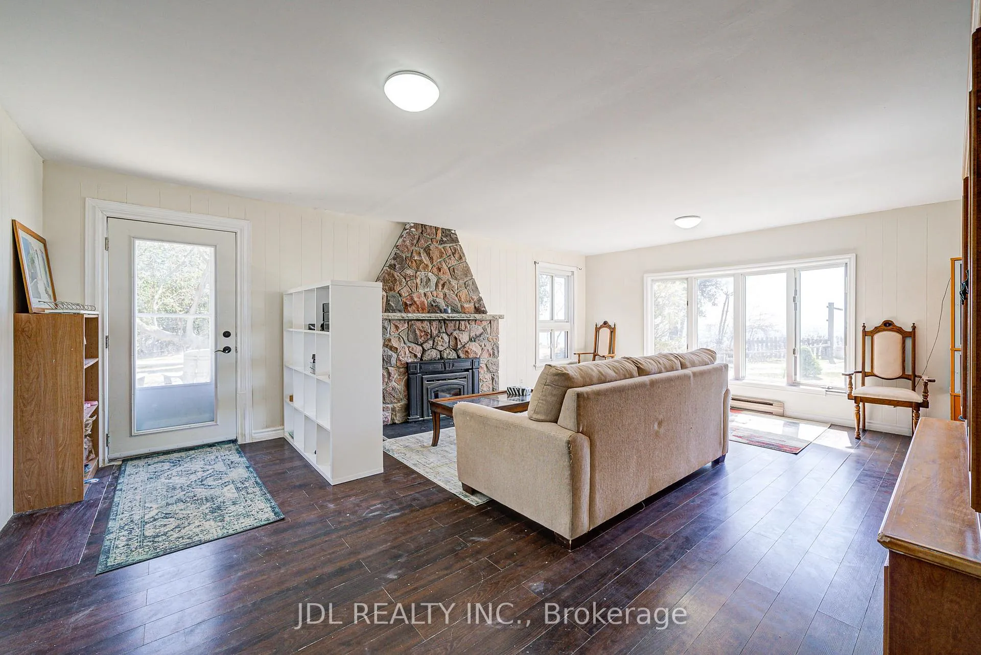 Photo 16 of 462 Crystal Beach Boulevard, Whitby, Whitby Industrial — HOMEH