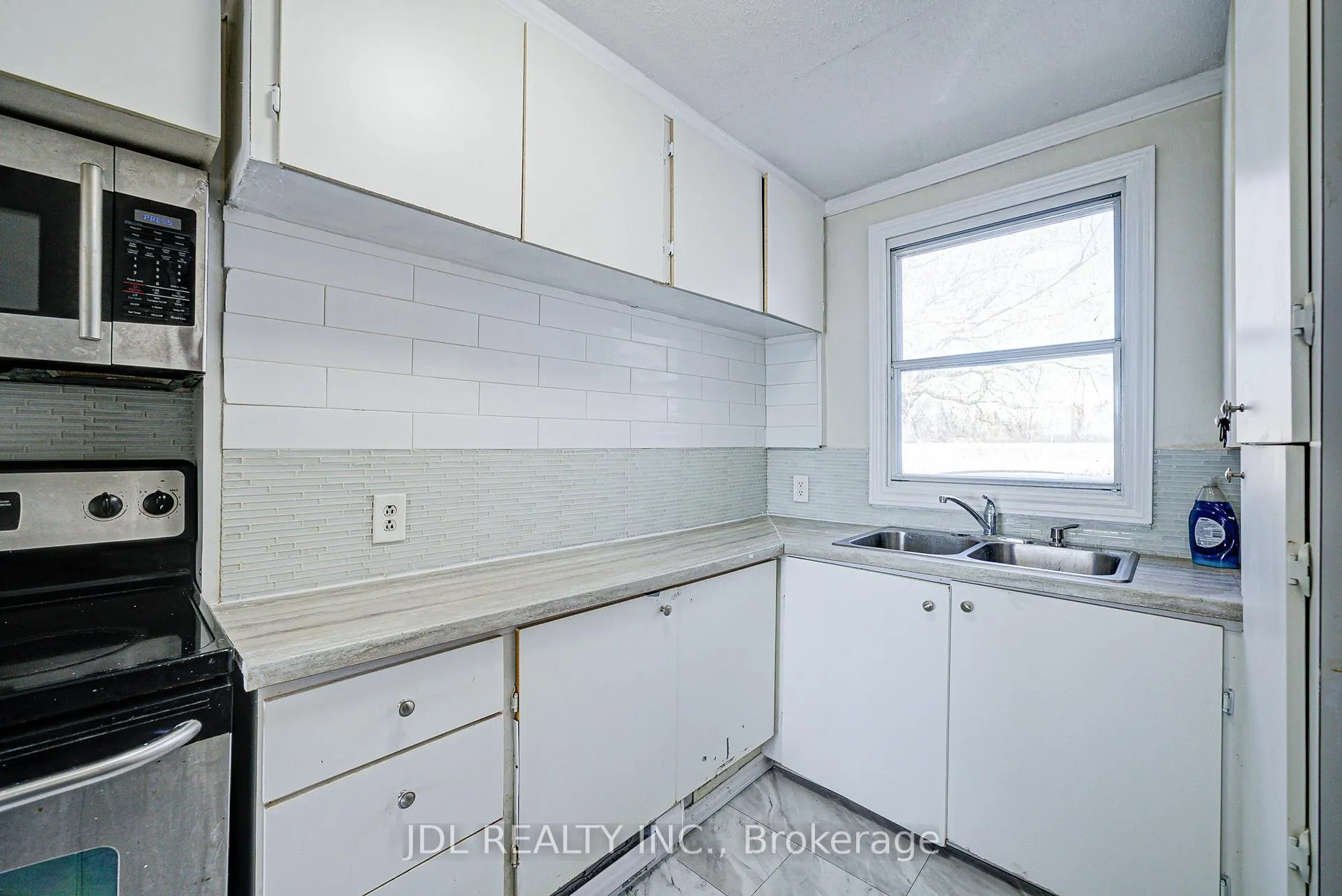 Photo 25 of 462 Crystal Beach Boulevard, Whitby, Whitby Industrial — HOMEH